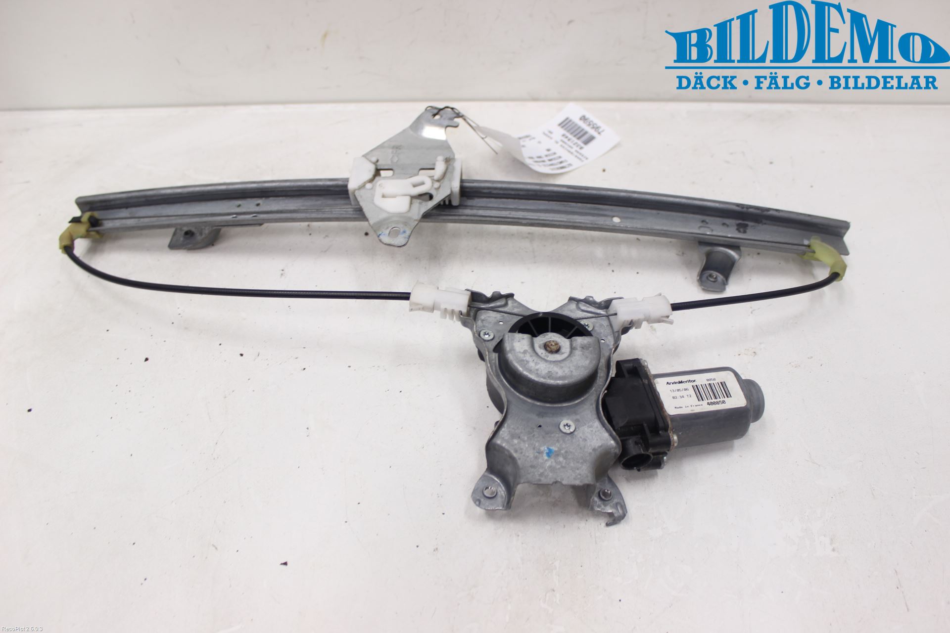 Nissan NAVARA 05-16 Fönsterhiss El Kompl