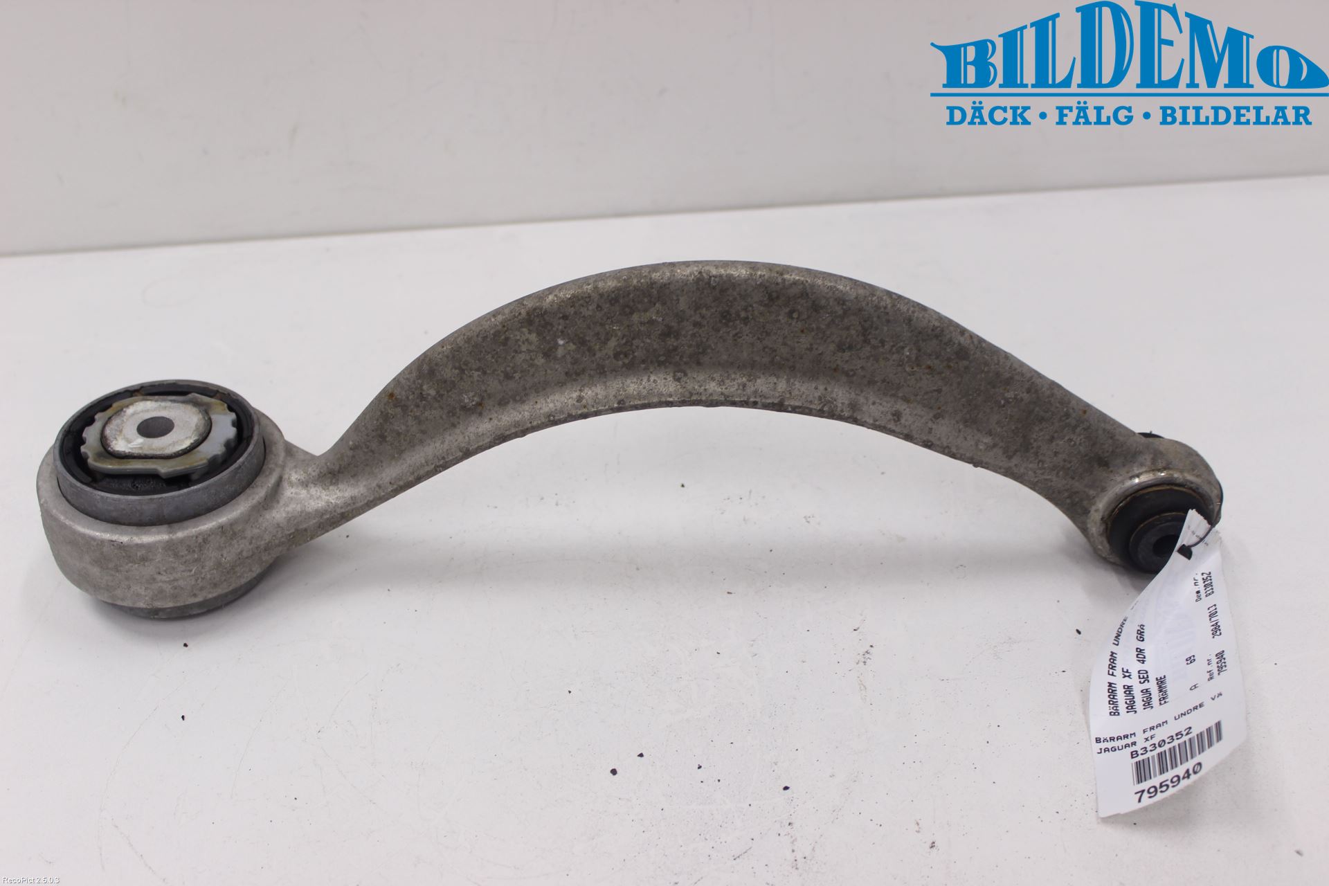 Jaguar XF 08-15 Bärarm Fram Undre Vä