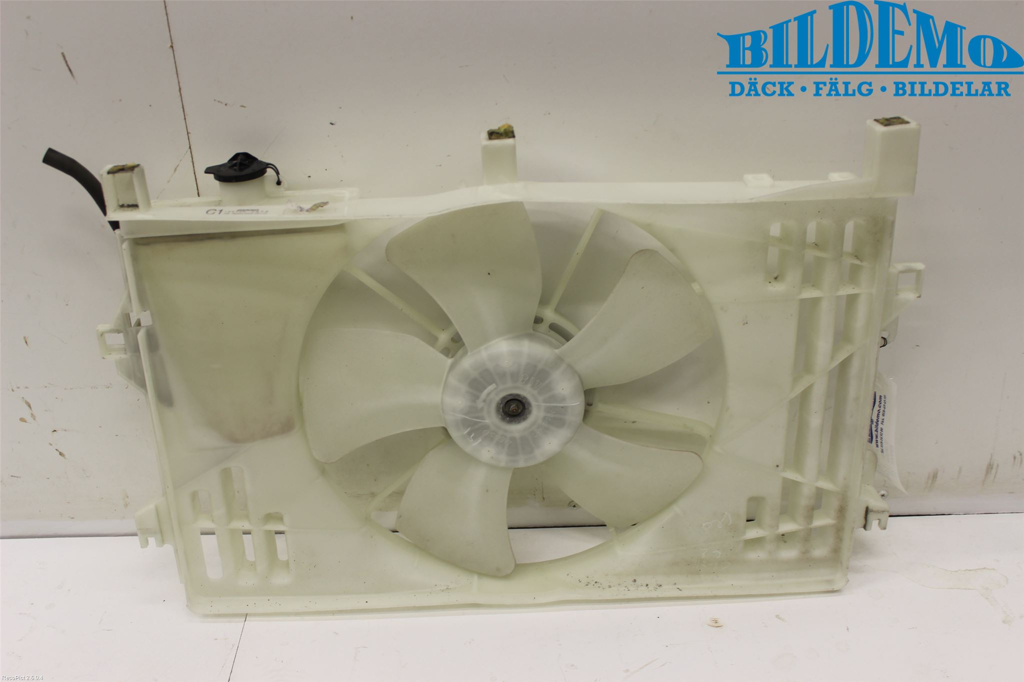 Toyota COROLLA 02-07 Kylfläkt El