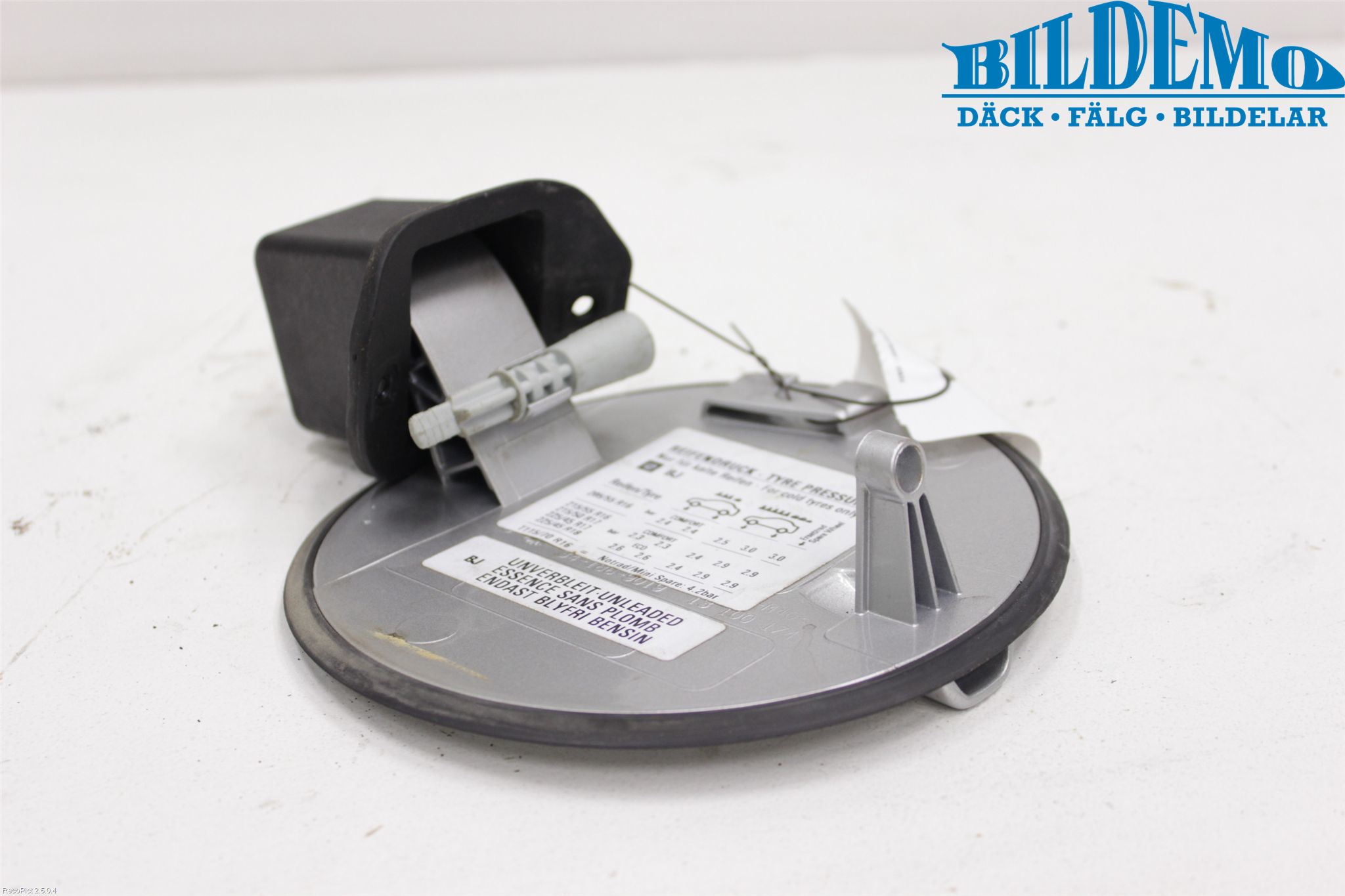 Opel VECTRA C 06-08 Tanklucka