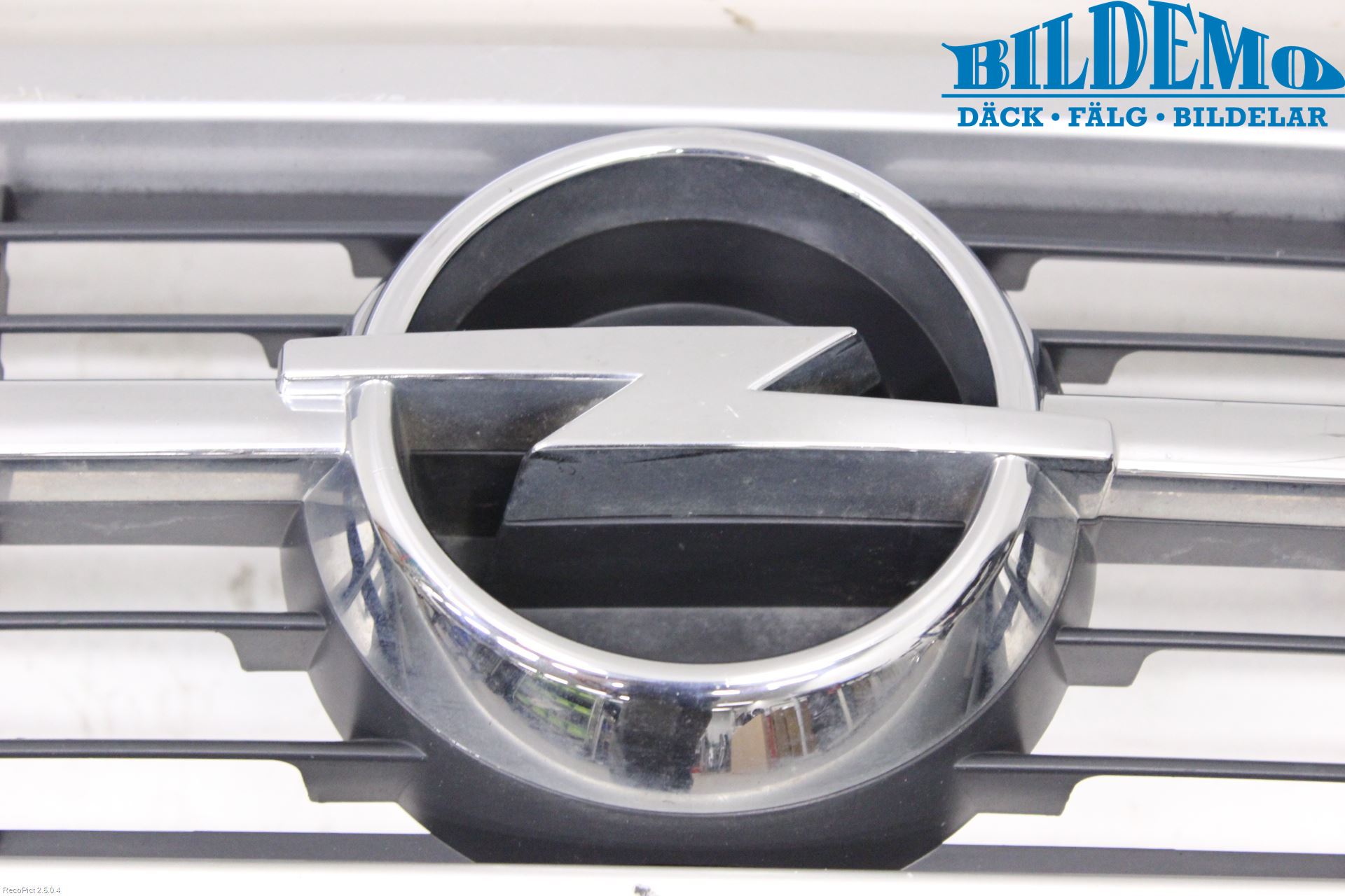 Opel FRONTERA B   98-03 Grill-Galler