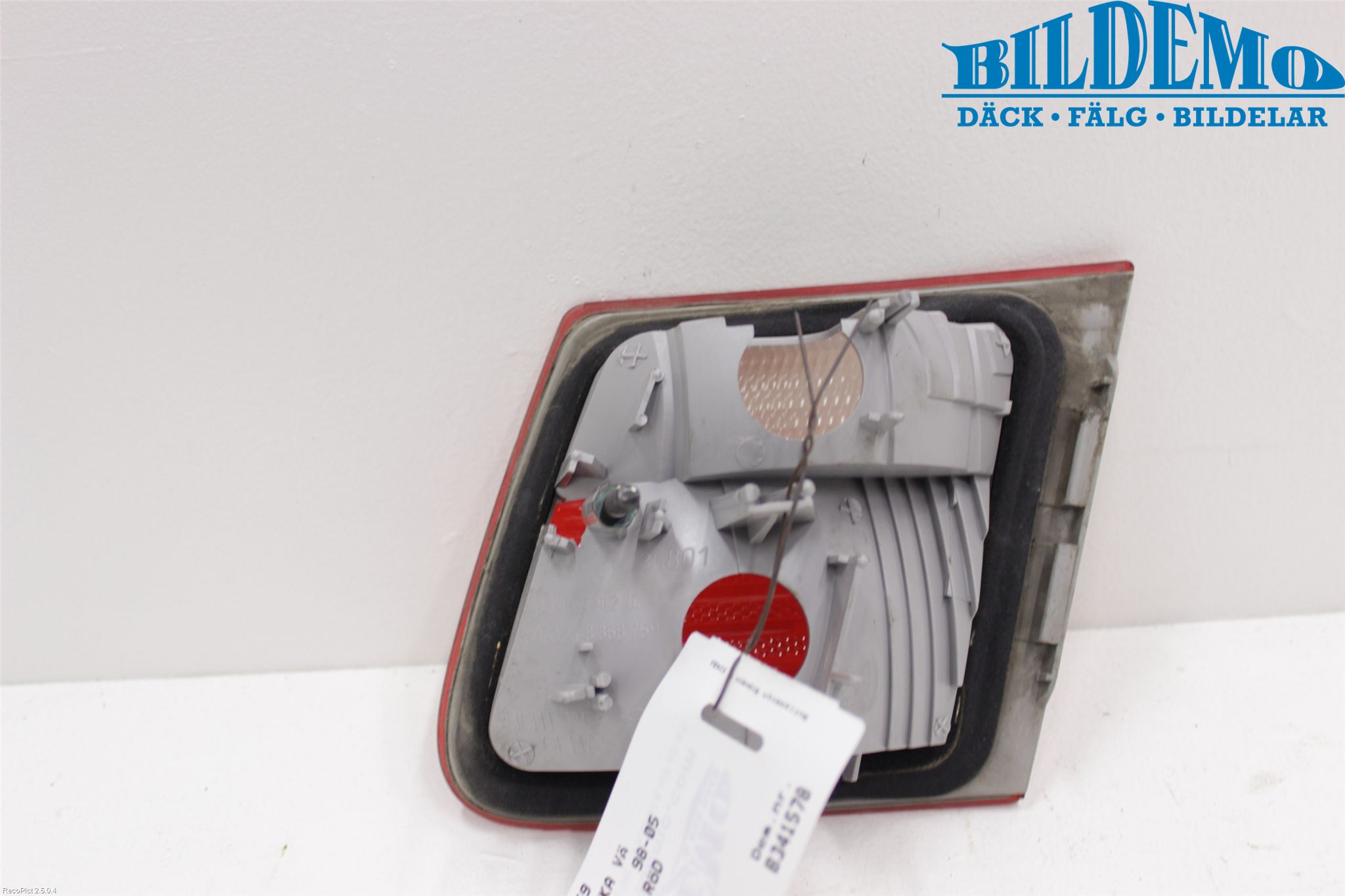 BMW 3 E46      98-05 Bakljus Lucka Vä