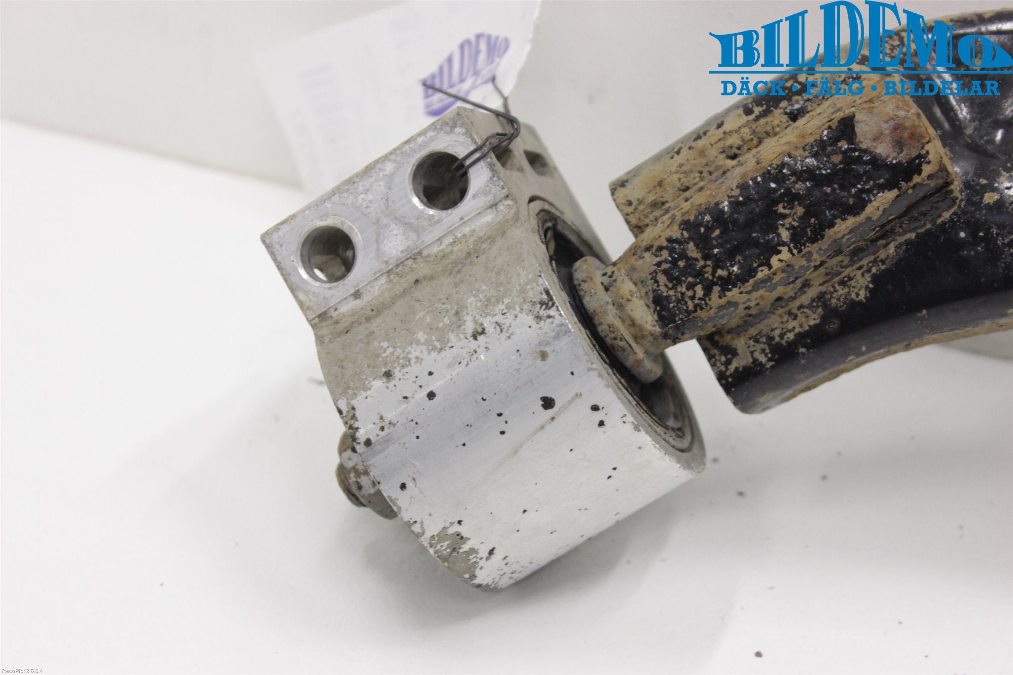 Opel ANTARA Bärarm Fram Undre Hö