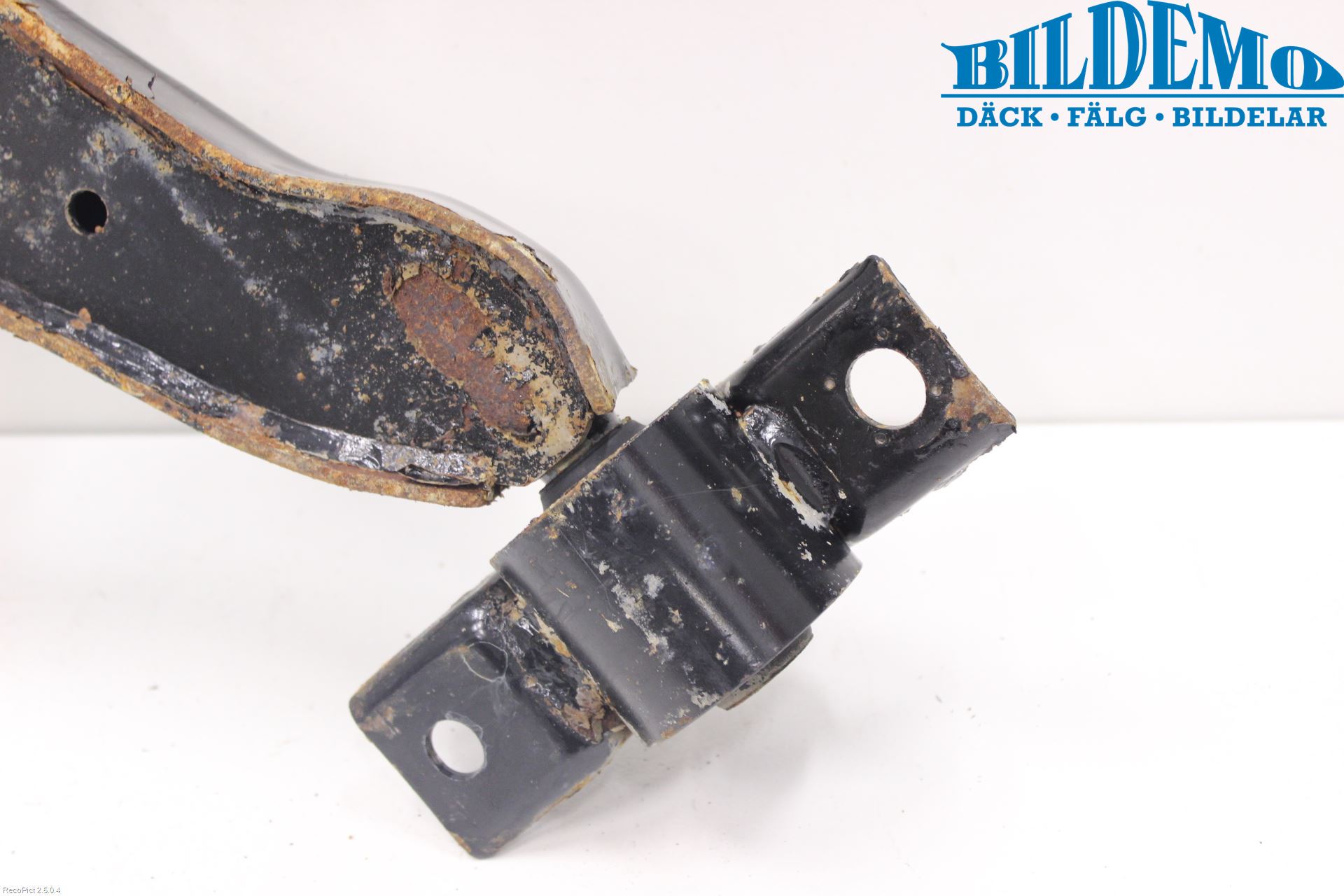 Ford TRANSIT CONNECT 03-08 Bärarm Fram Undre Hö