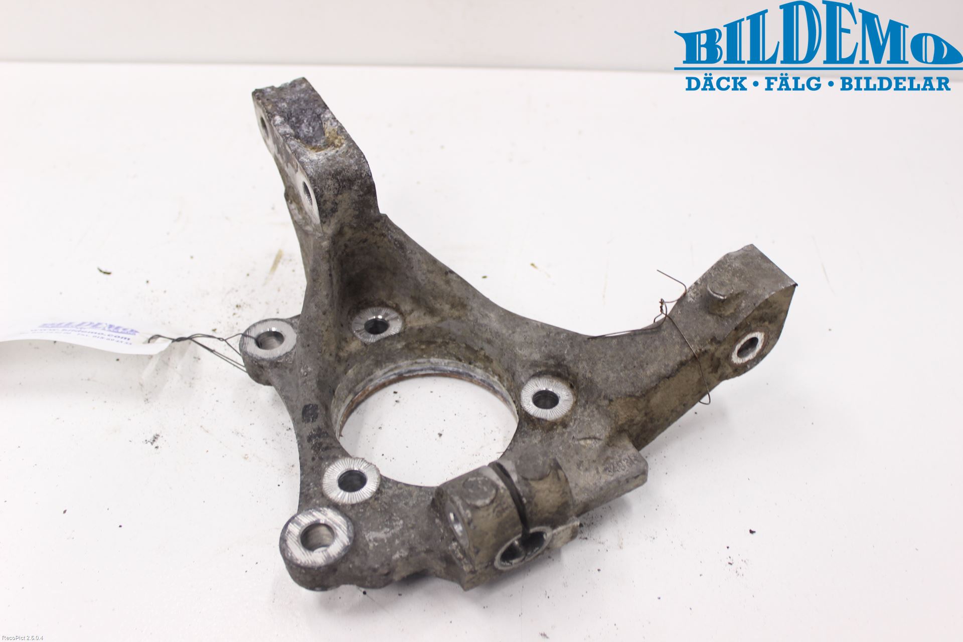 Saab 9-3 VER 2 Styrspindel Lagerhus Hö