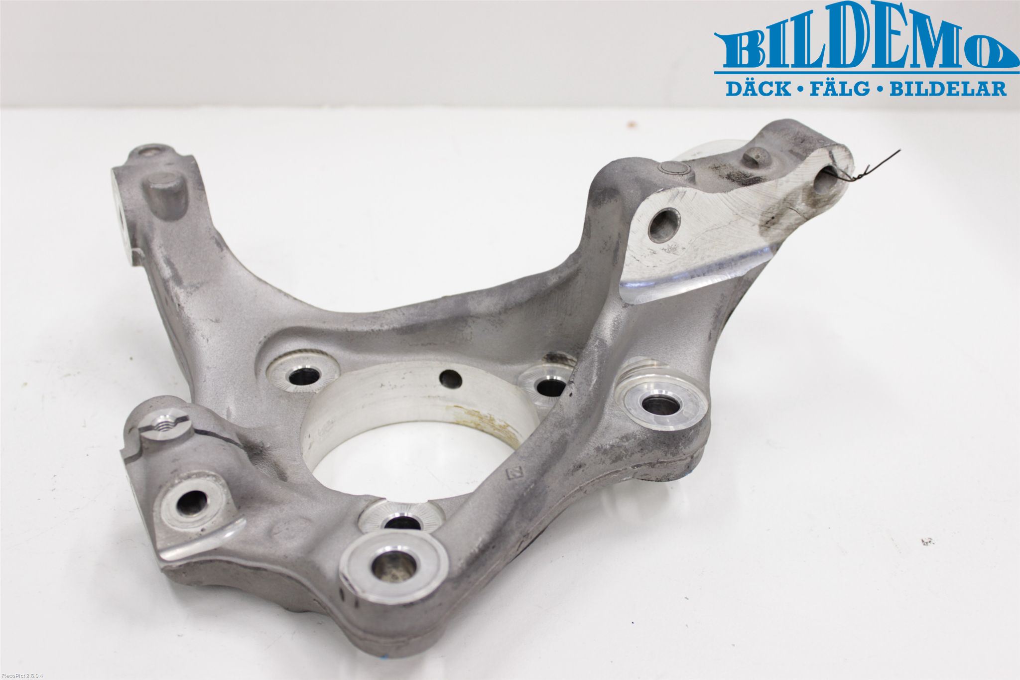 Opel INSIGNIA 09-16 Styrspindel Lagerhus Vä