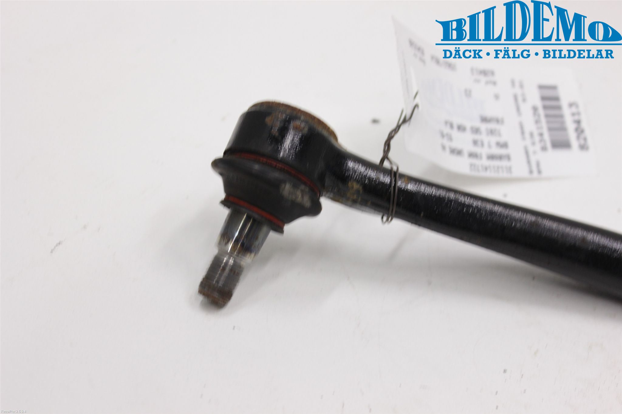 BMW 7 E38      93-01 Bärarm Fram Undre Hö