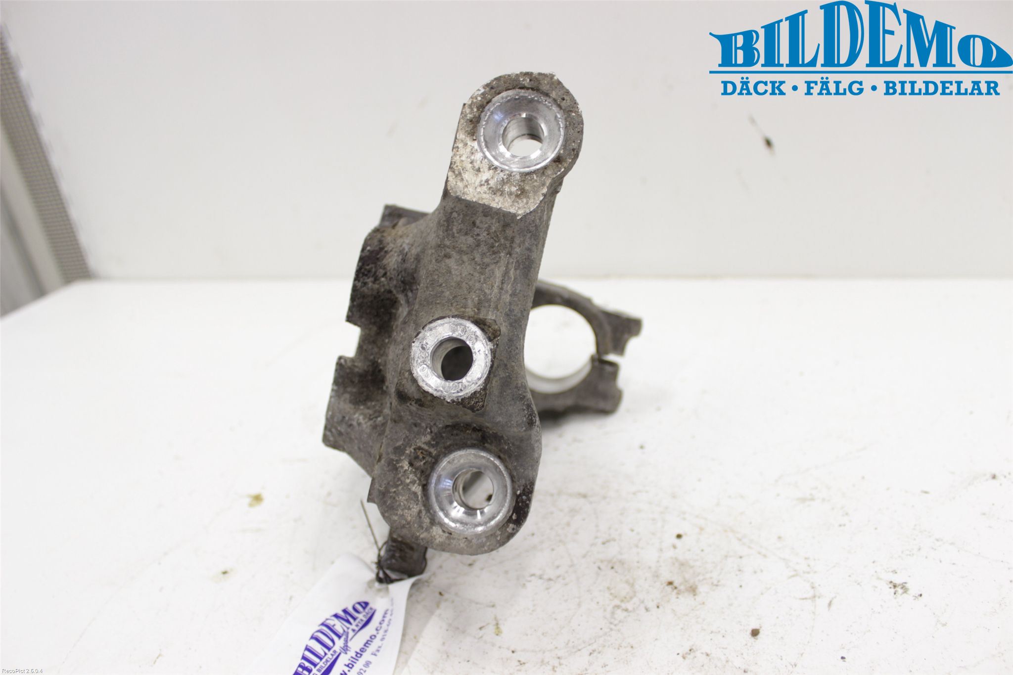 BMW 3 E90/91 SED/TOU 05-12 Styrspindel Lagerhus Hö