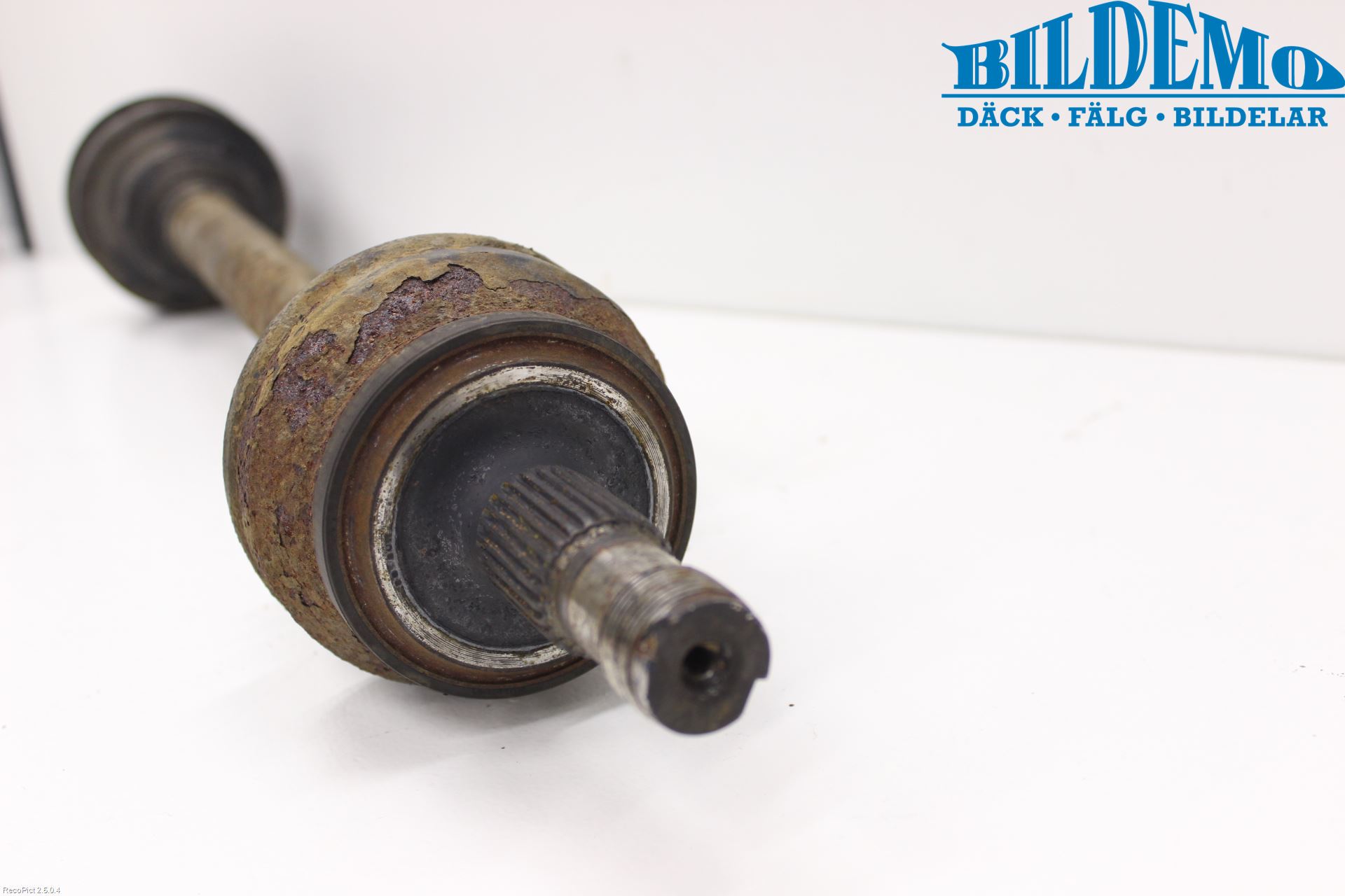 Mercedes-Benz MB S-KLASS (W221) 05-13 Drivaxel Bak Höger