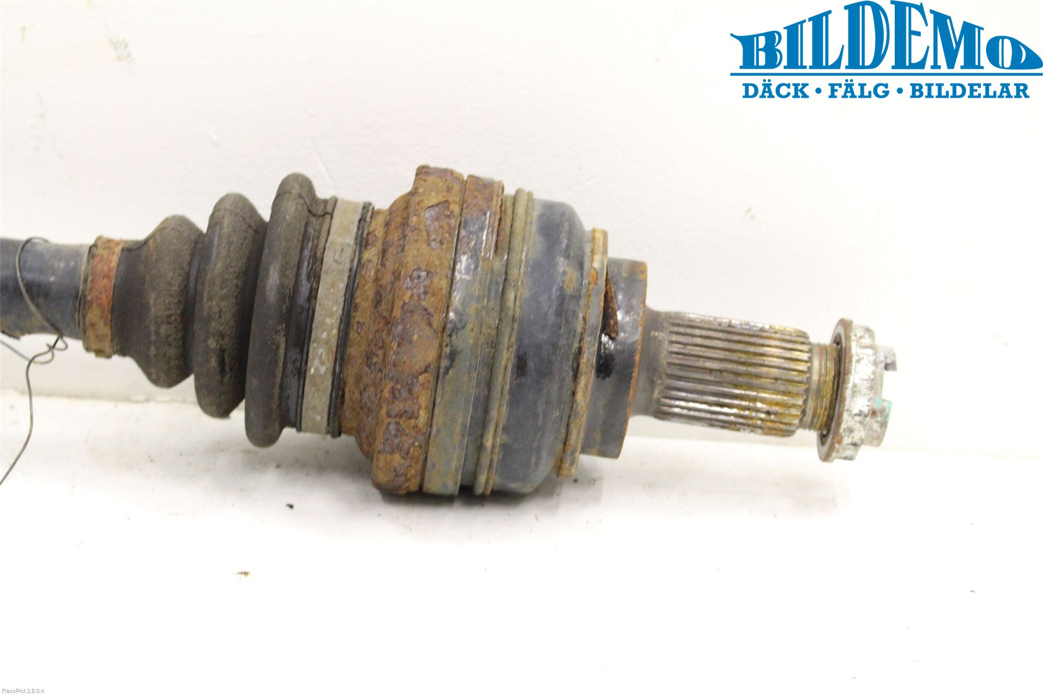 BMW X5 E53     99-06 Drivaxel Bak Höger