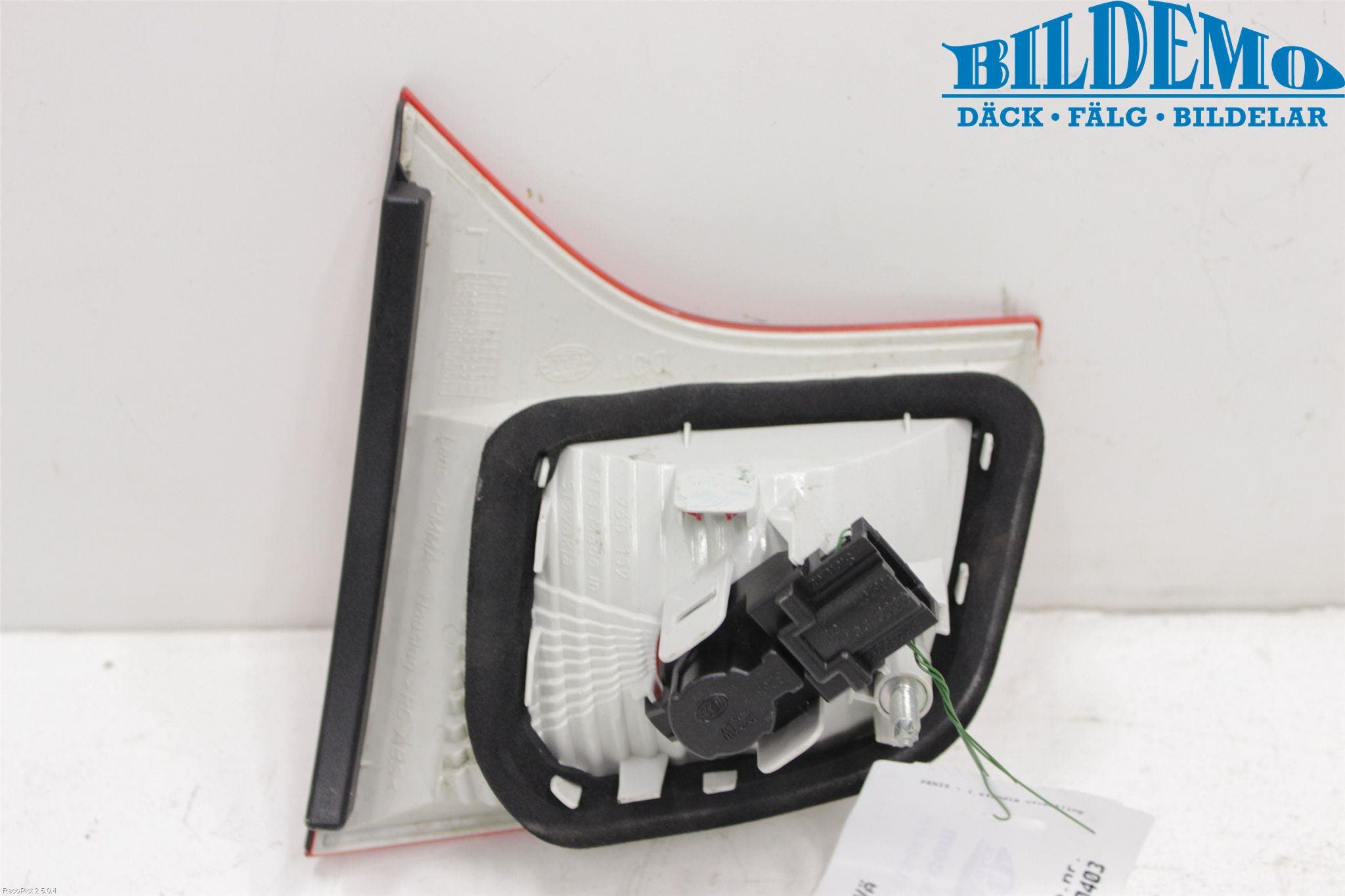 Audi A4/S4 05-07 Bakljus Lucka Vä