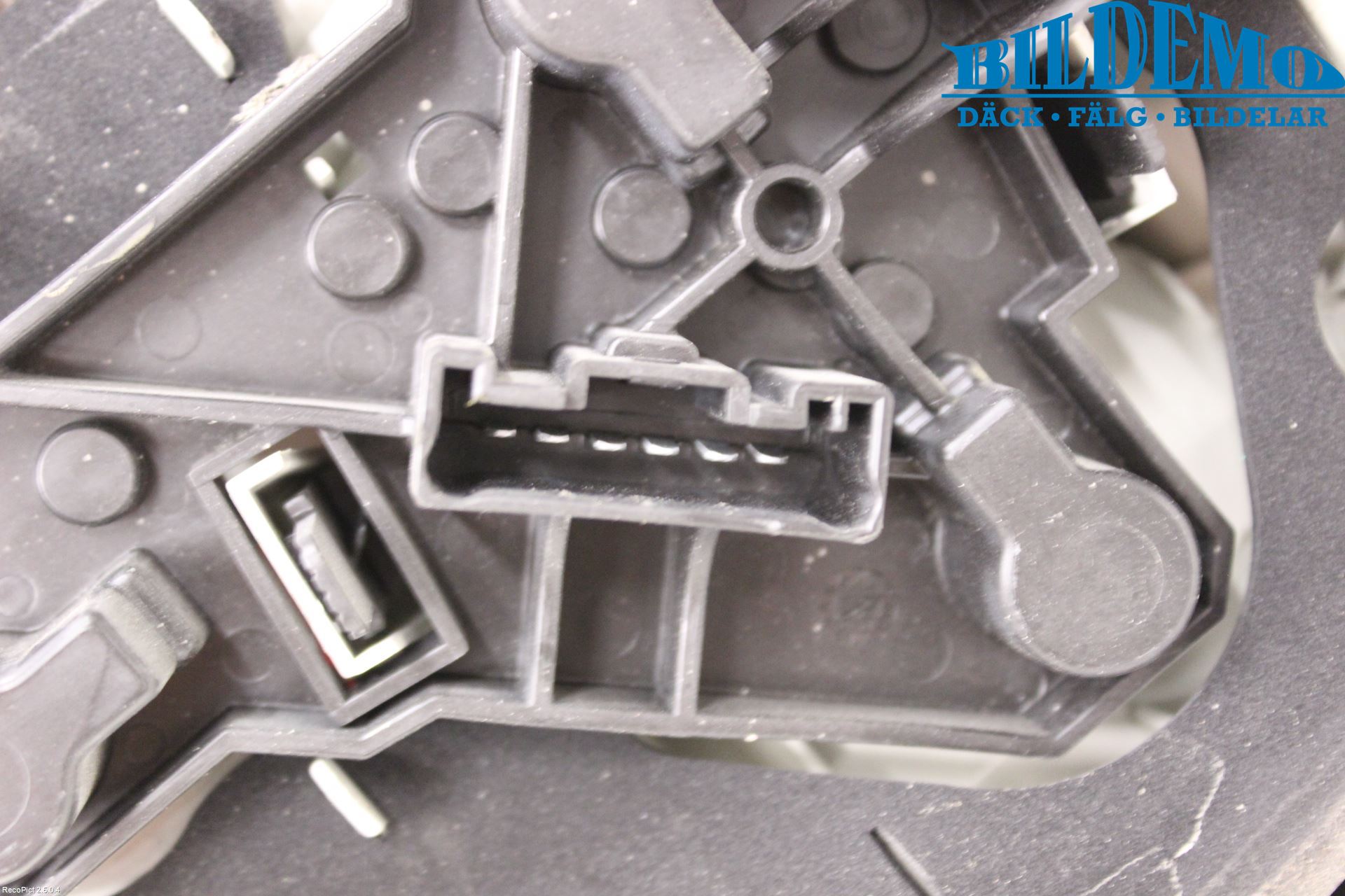 BMW 1 E87/81 5D/3D 03-11 Bakljus Höger