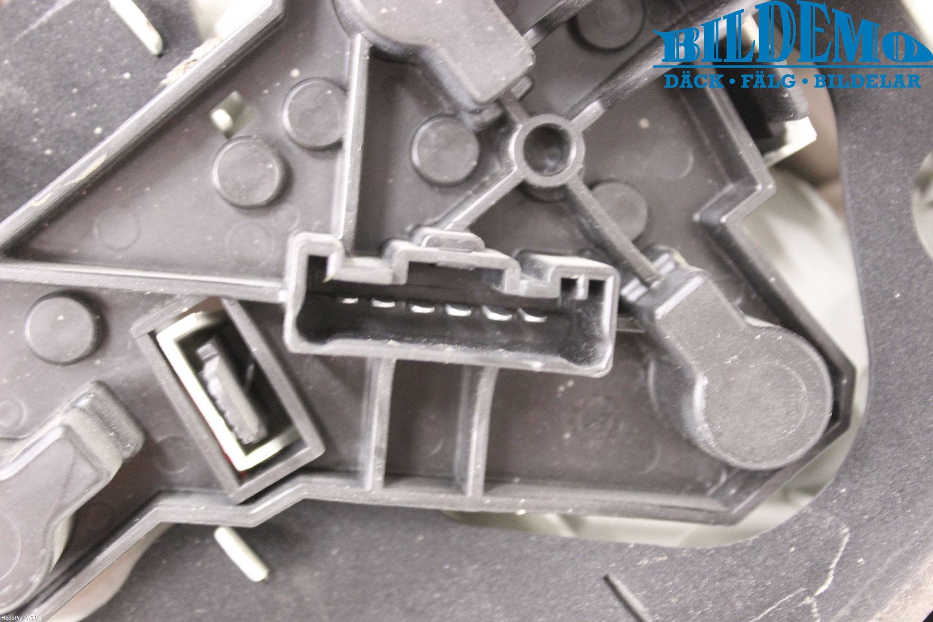 BMW 1 E87/81 5D/3D 03-11 Bakljus Höger