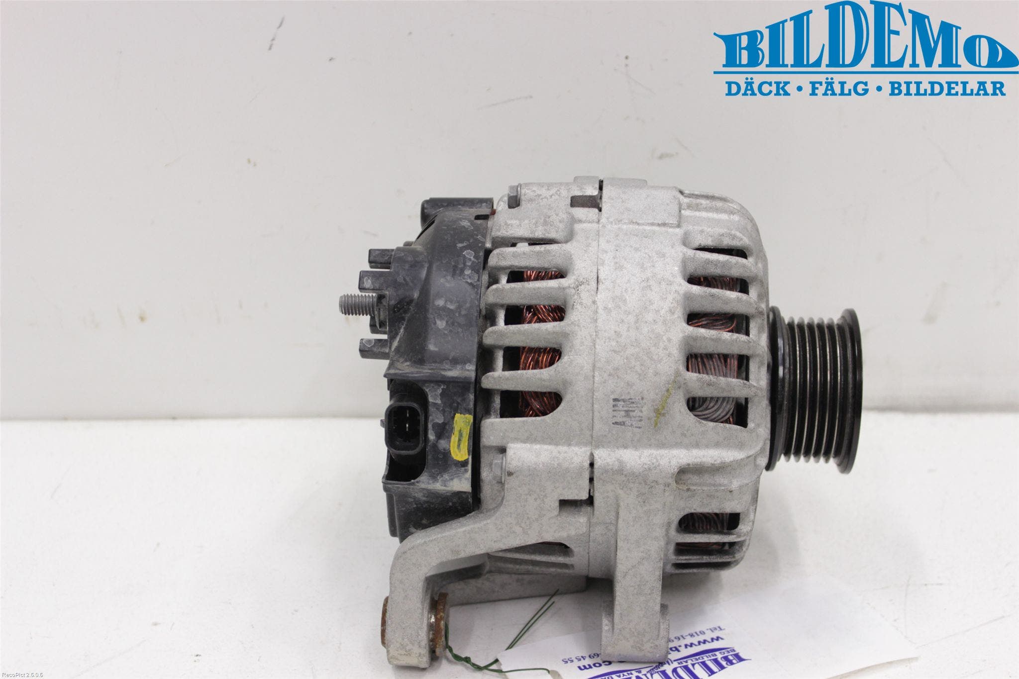 Opel ASTRA J 10-15 Generator