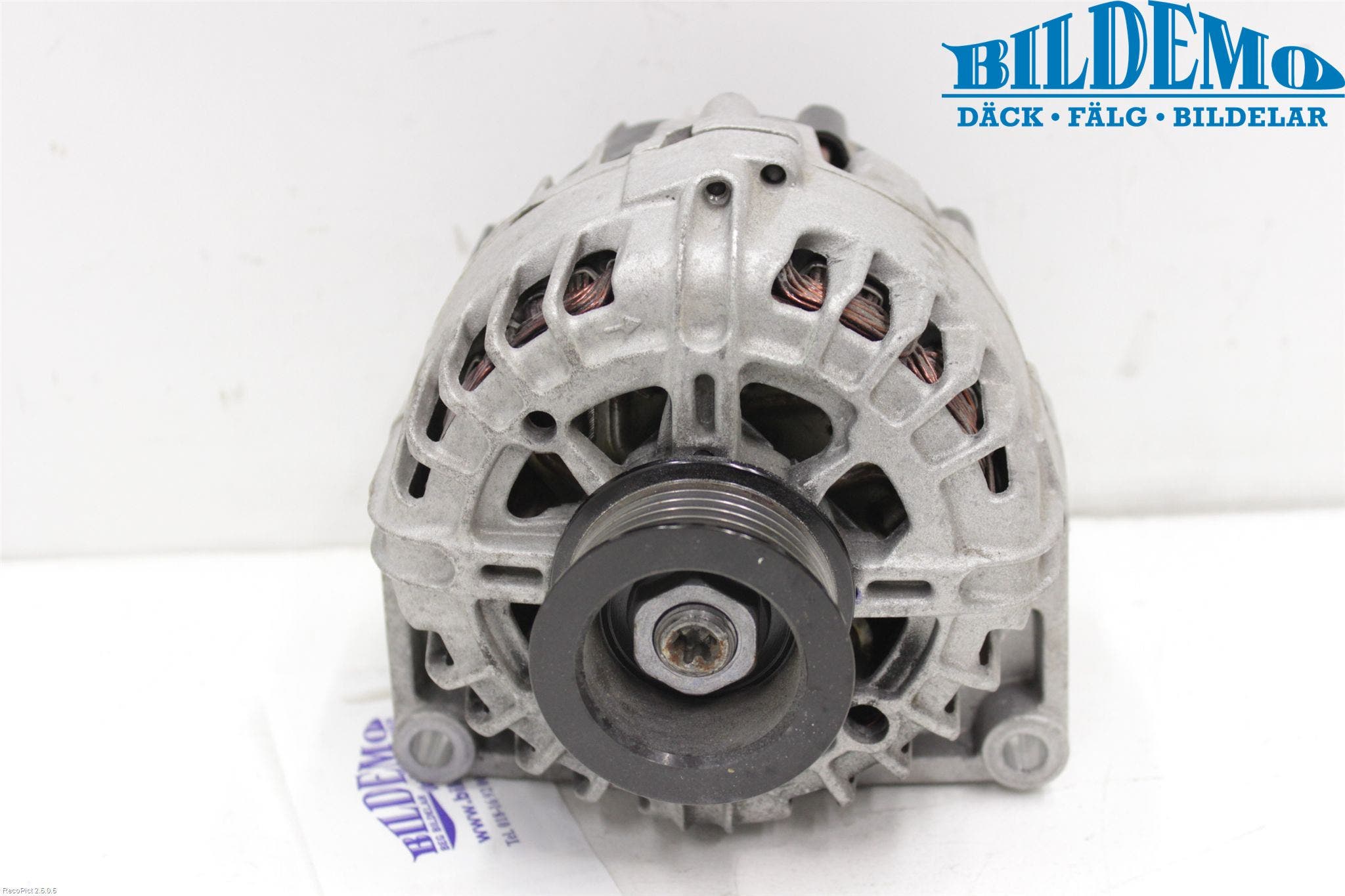 Opel ASTRA J 10-15 Generator