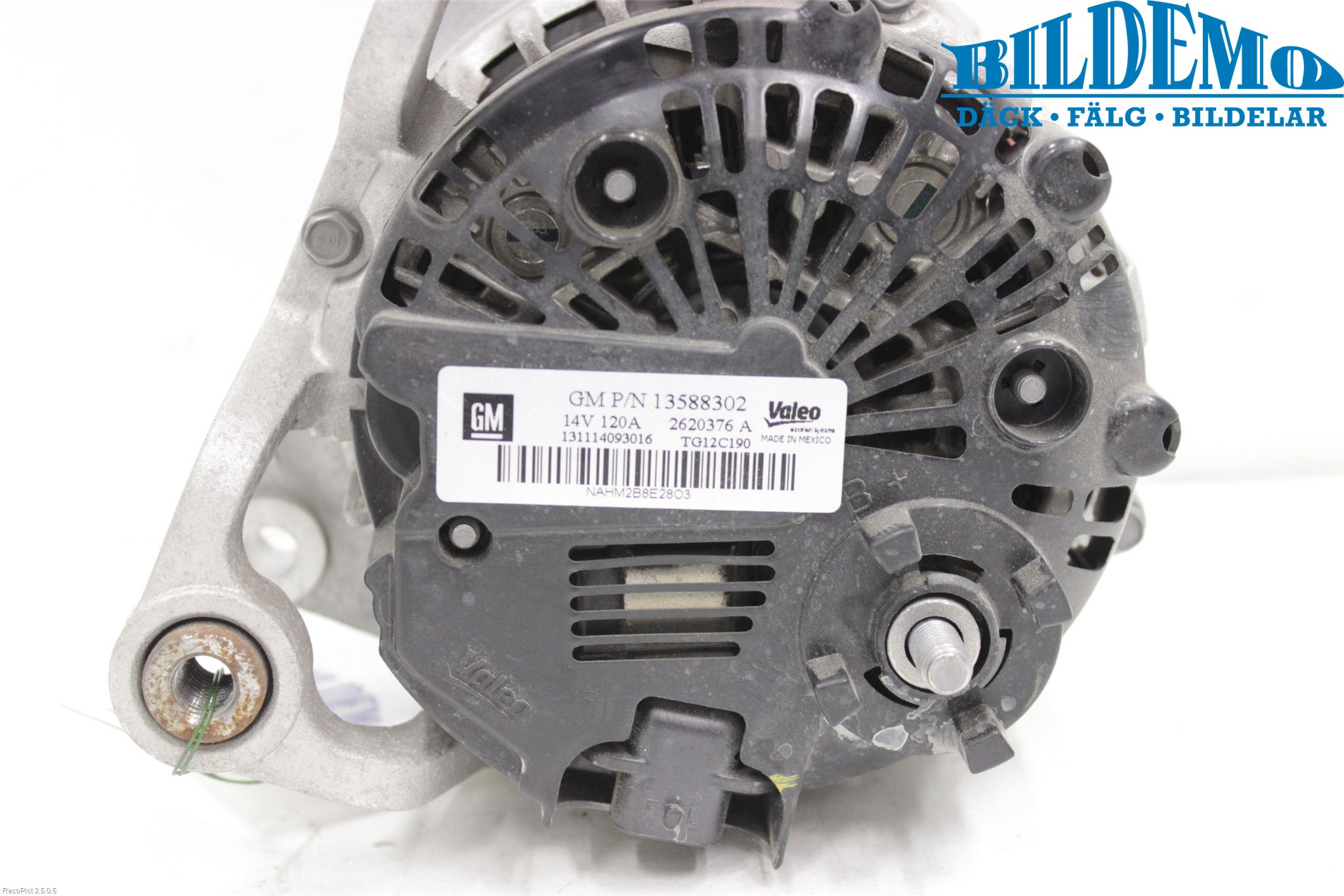 Opel ASTRA J 10-15 Generator