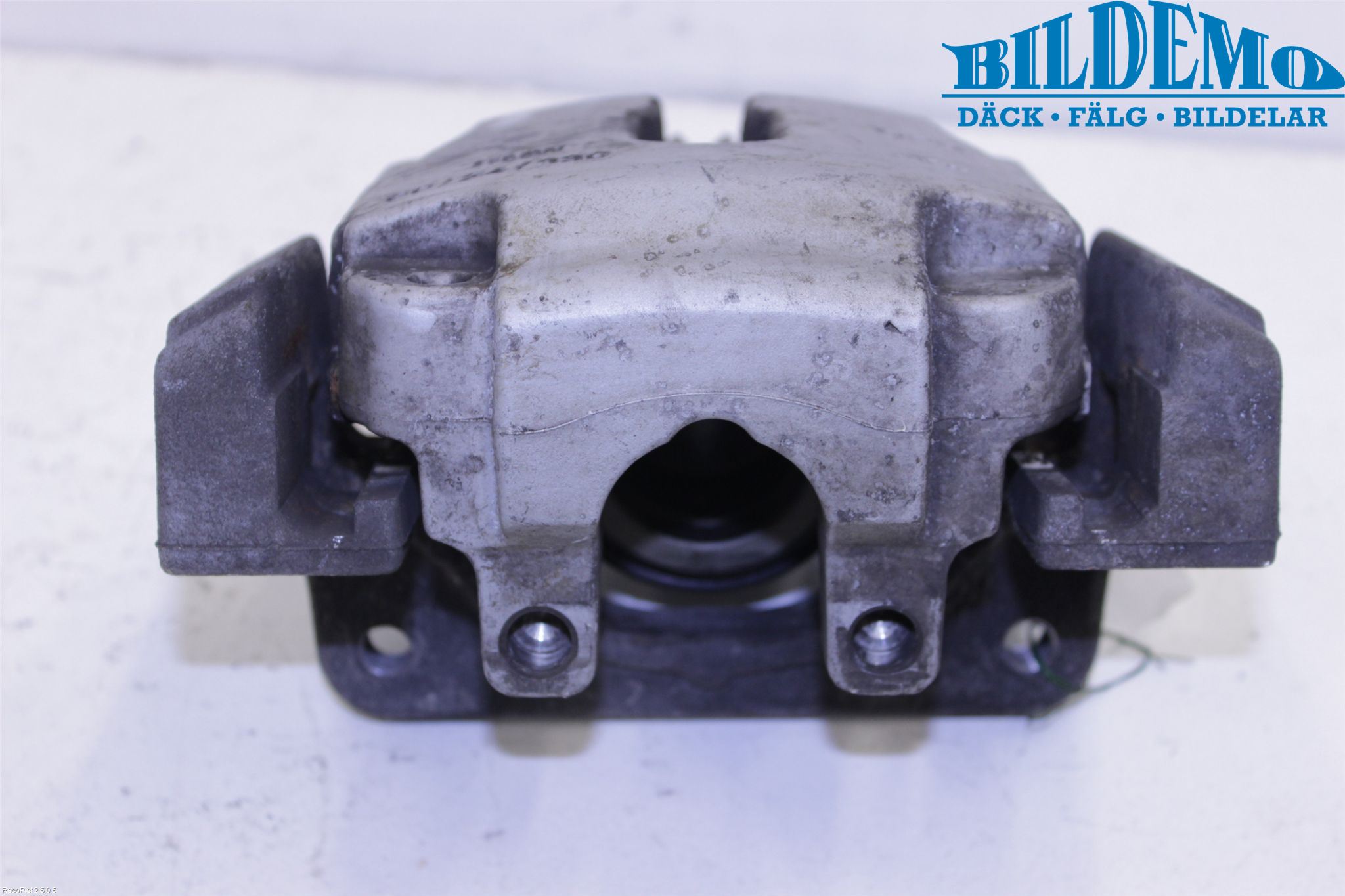 BMW 5 F10/F11/F18 09-17 Bromsok Fram Vänster