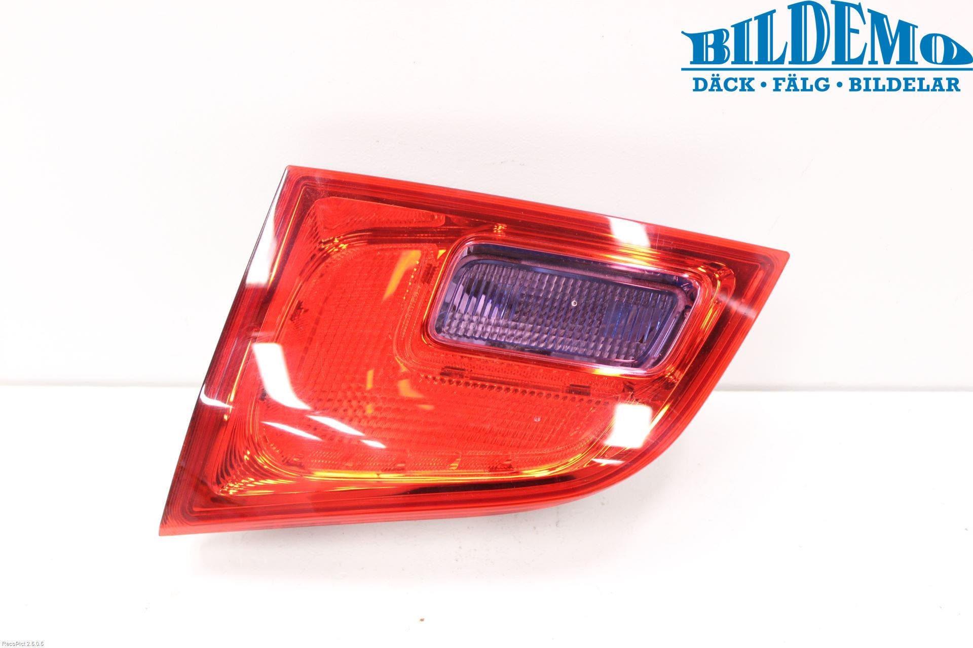 Opel ASTRA J 10-15 Bakljus Lucka Hö