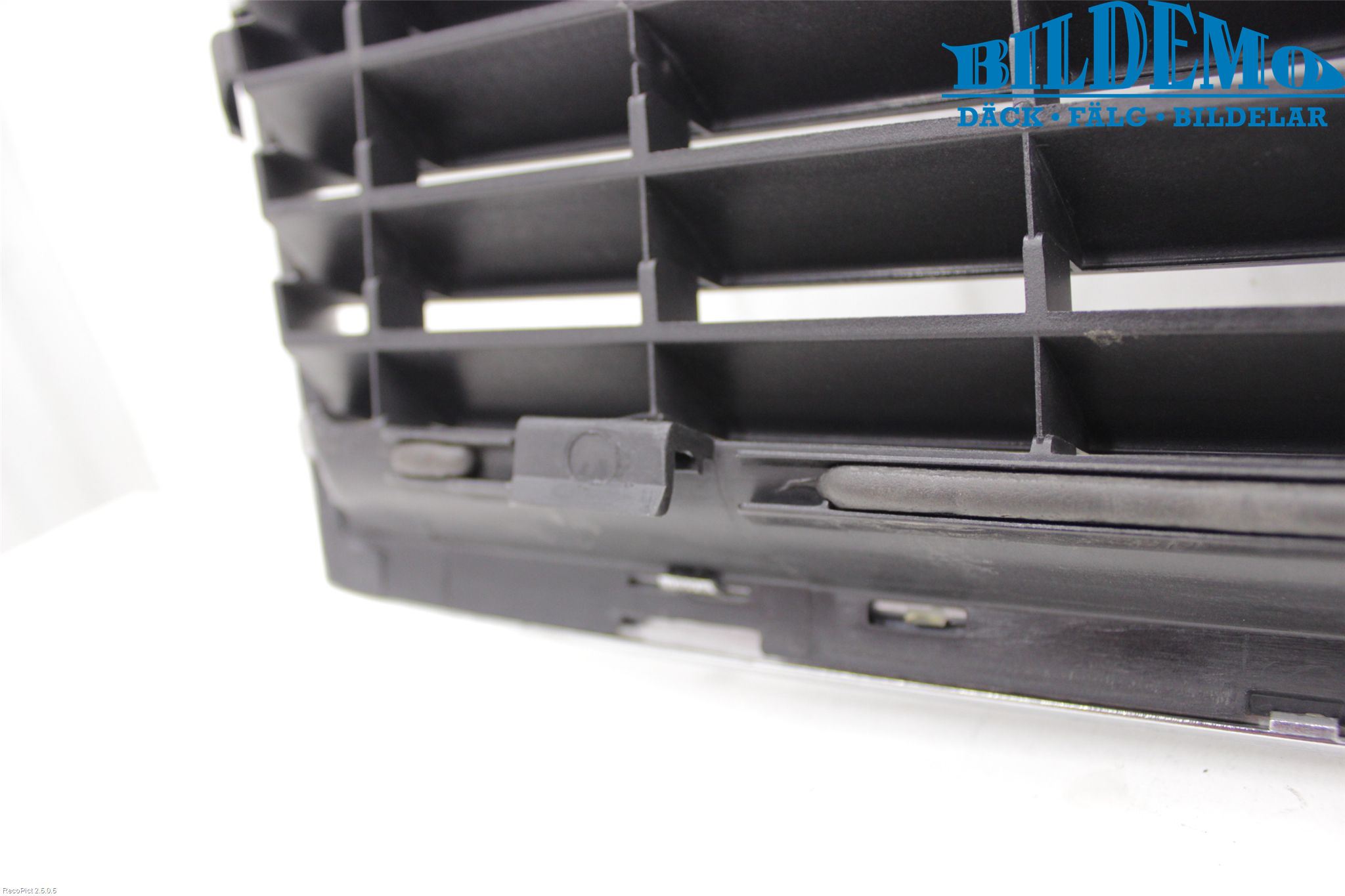 Audi A6/S6     97-05 Grill Komp