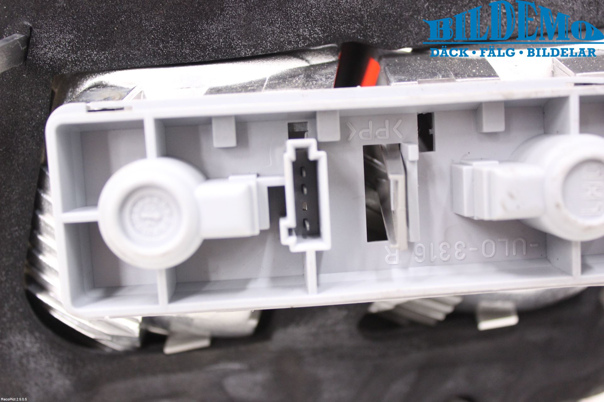 Saab 9-5 -05 Bakljus Lucka Hö