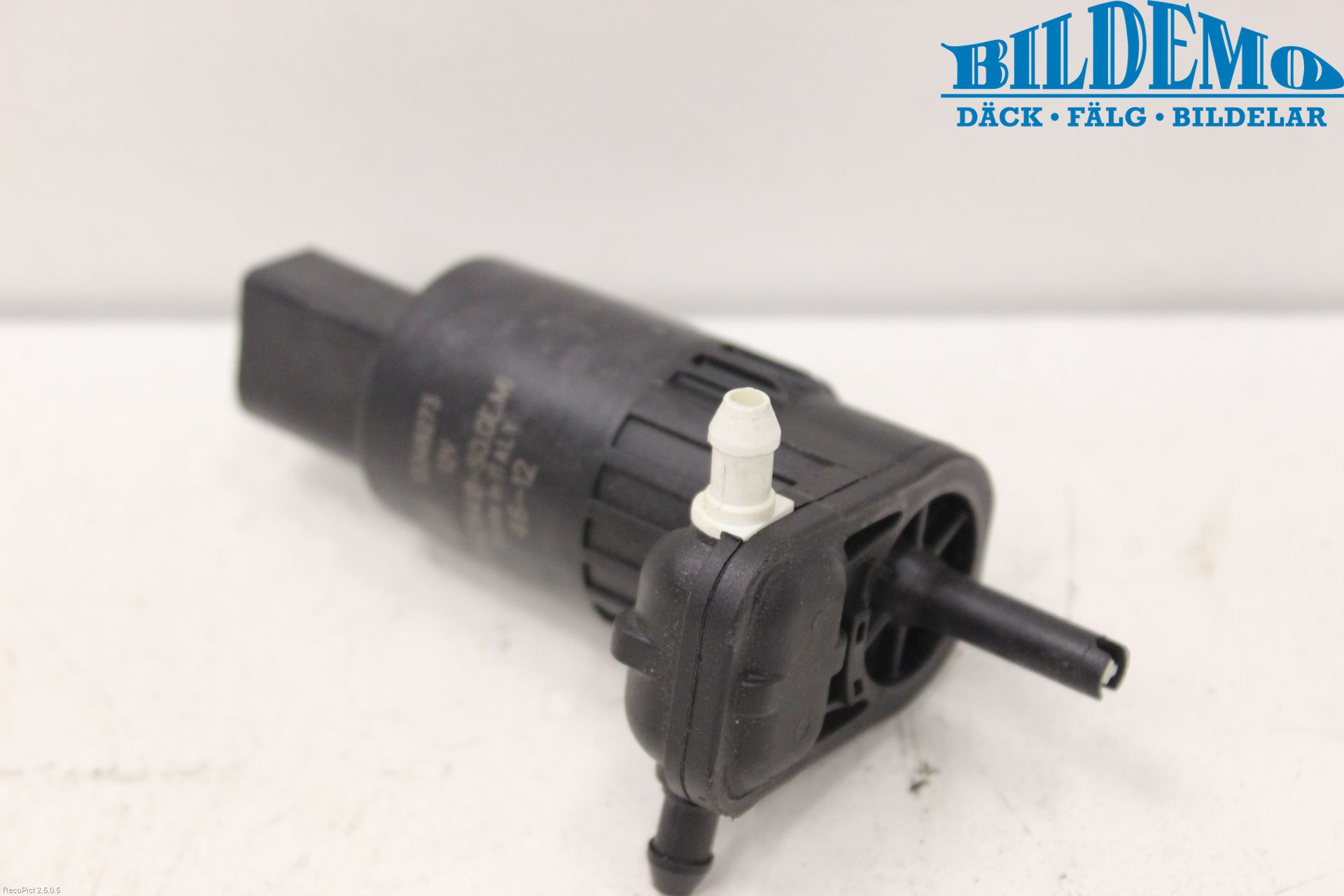 Opel ASTRA J 10-15 Spolarpump Vindruta