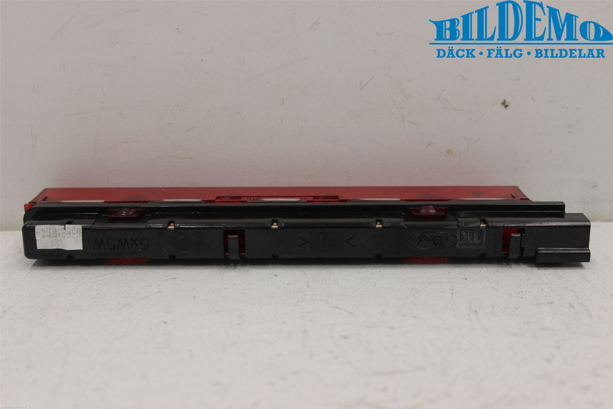 Ford MONDEO     01-06 Bromsljus Bakruta