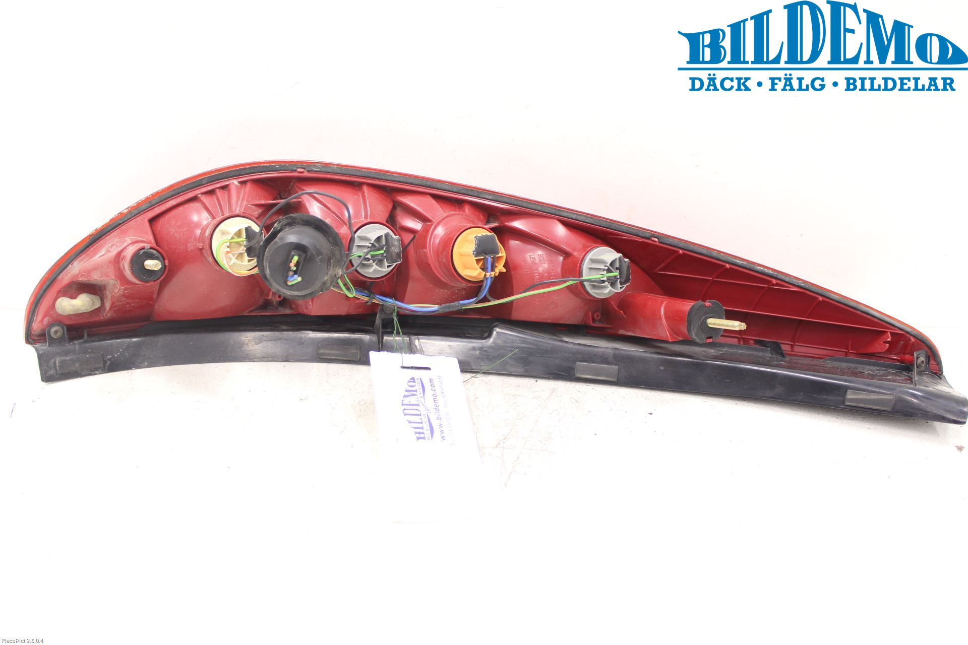 Ford MONDEO     01-06 Bakljus Höger