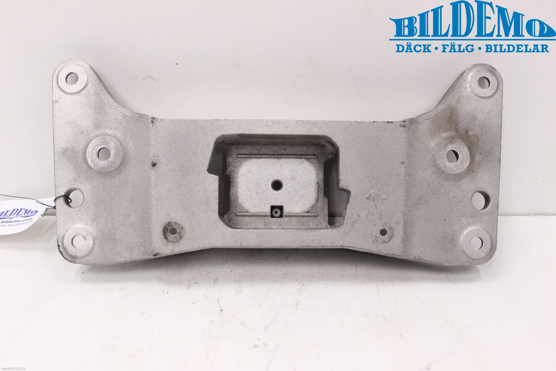 BMW 5 F10/F11/F18 09-17 Växellådsbalk