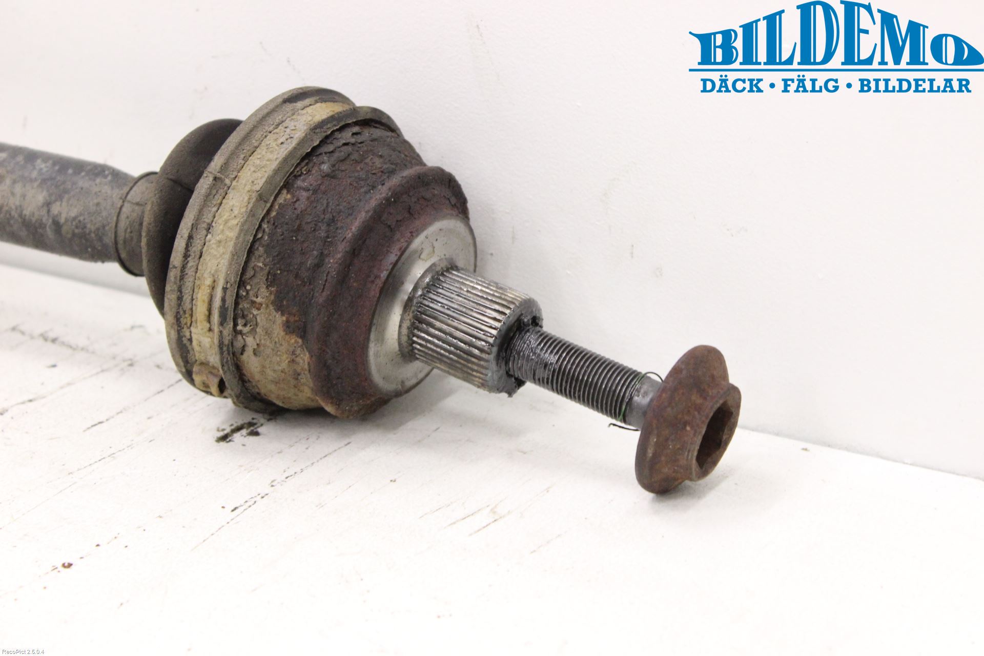 Audi A6/S6     05-11 Drivaxel Bak Vänster