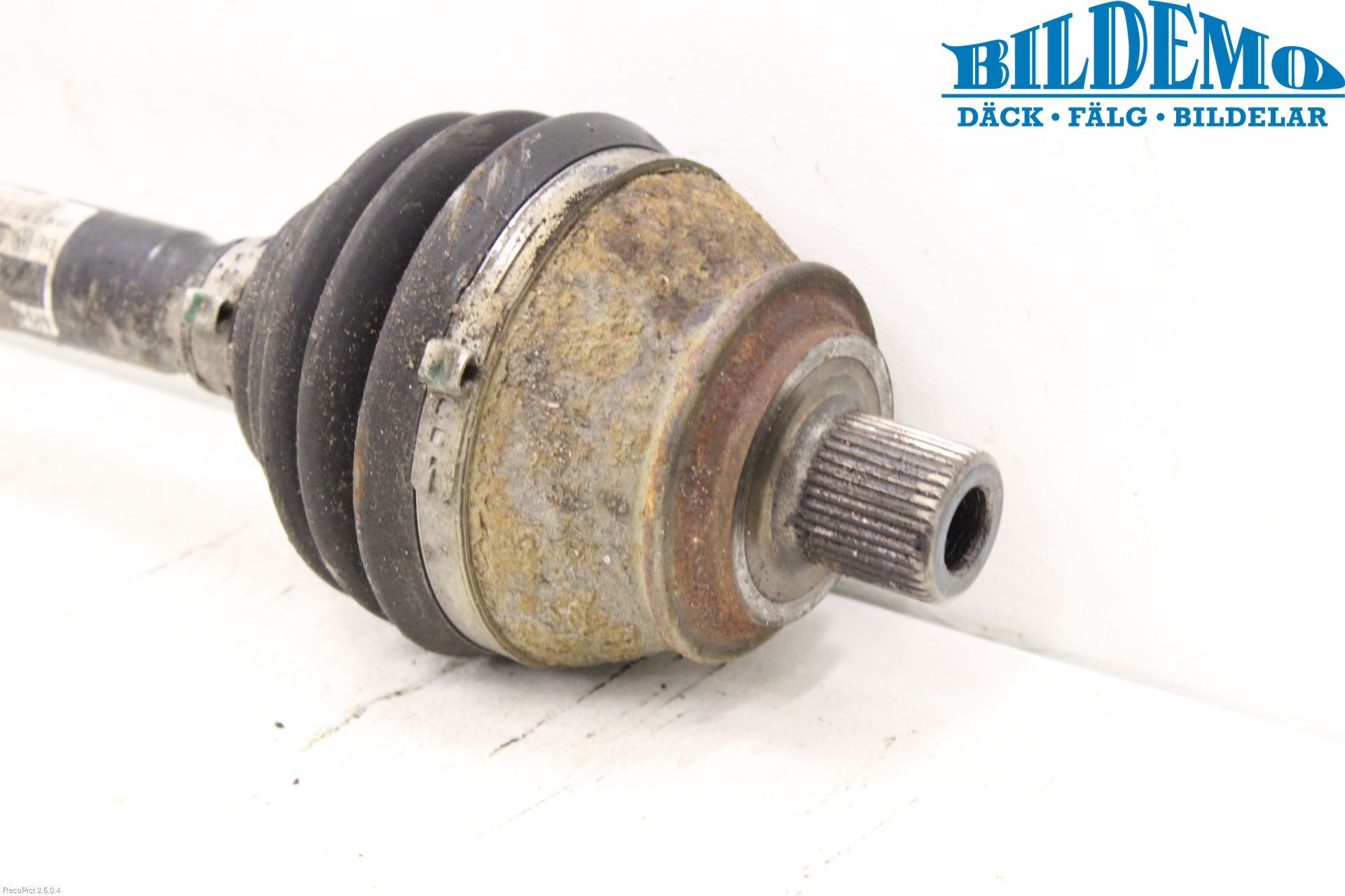 Audi A6/S6     05-11 Drivaxel Fram Vänster