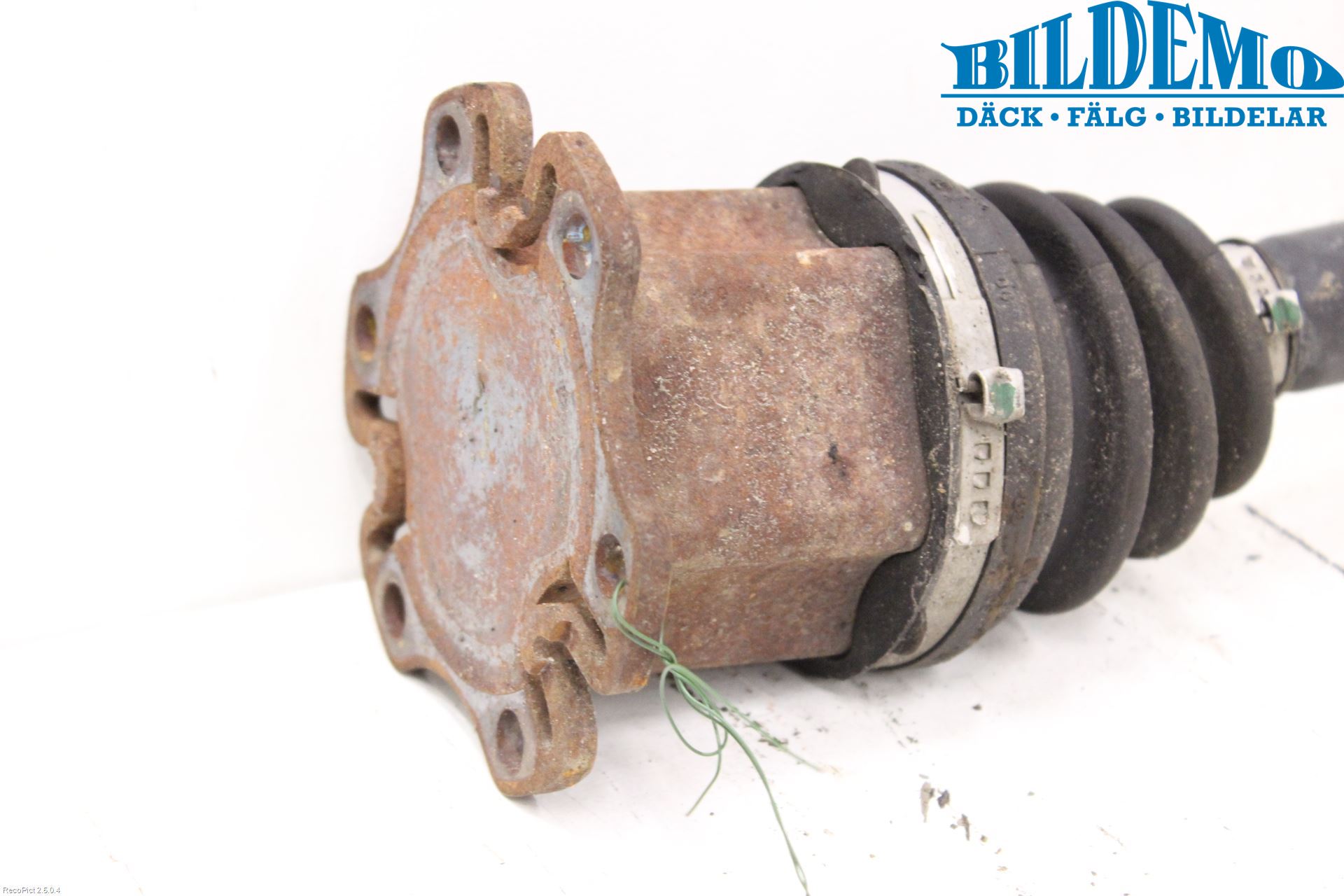 Audi A6/S6     05-11 Drivaxel Fram Vänster