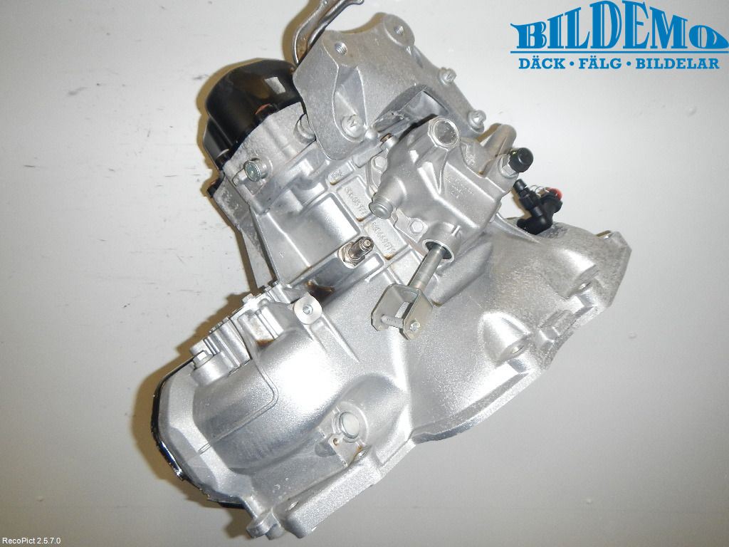 Opel CORSA D 07-14 Växellåda Man 5 Vxl