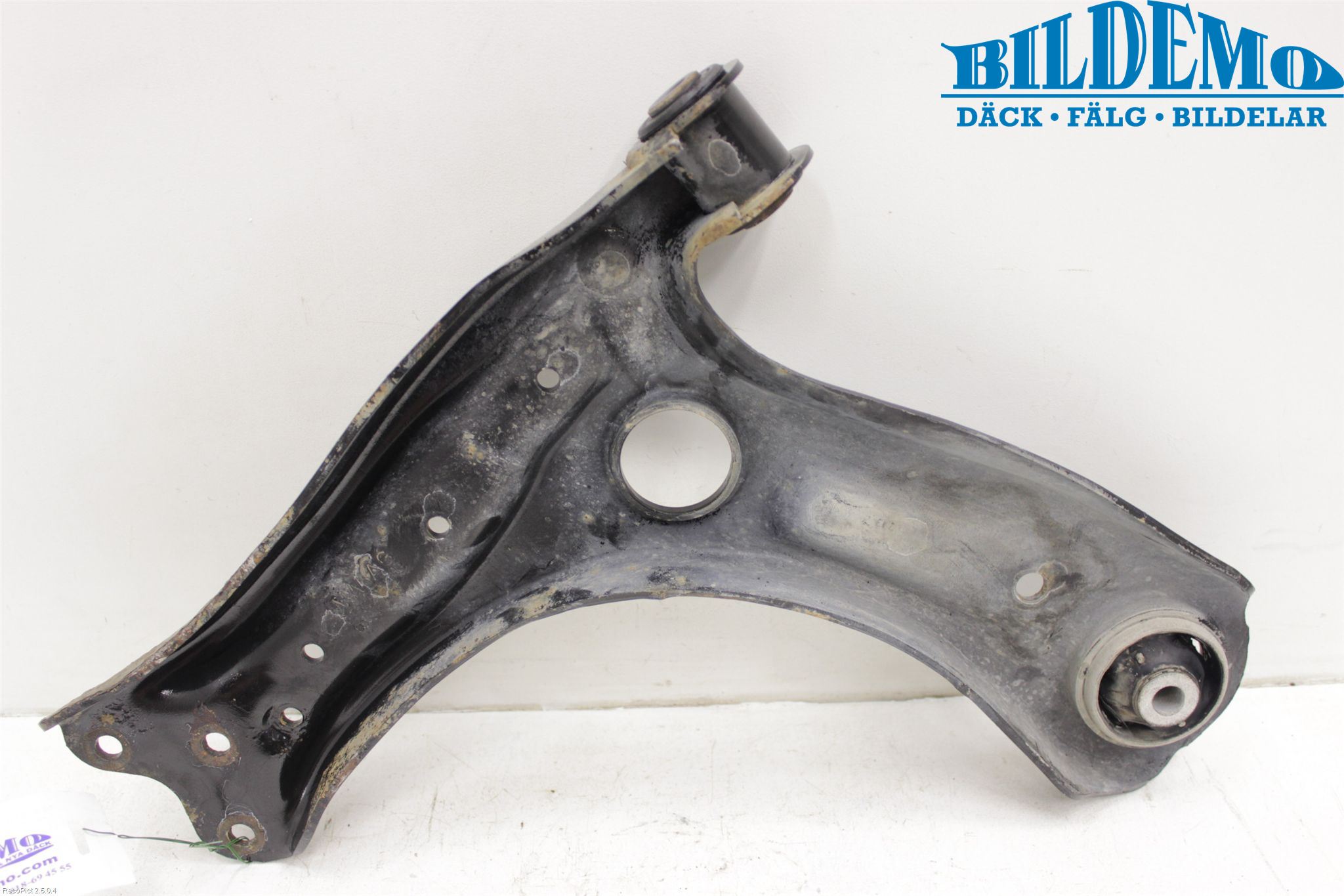 Skoda FABIA 07-14 Bärarm Fram Undre Hö