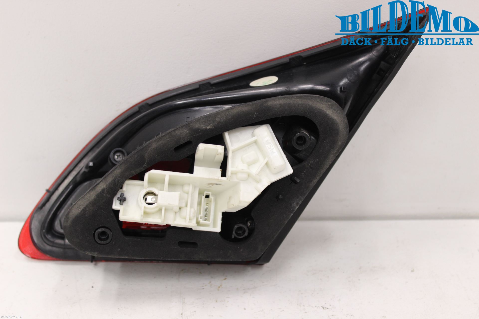 Opel ASTRA J 10-15 Bakljus Lucka Vä