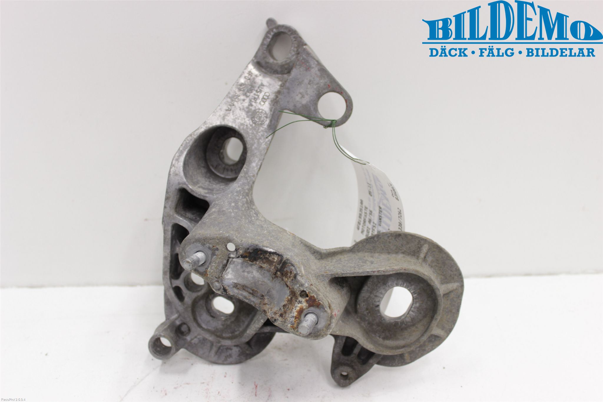 Audi A6/S6     05-11 Motorfäste