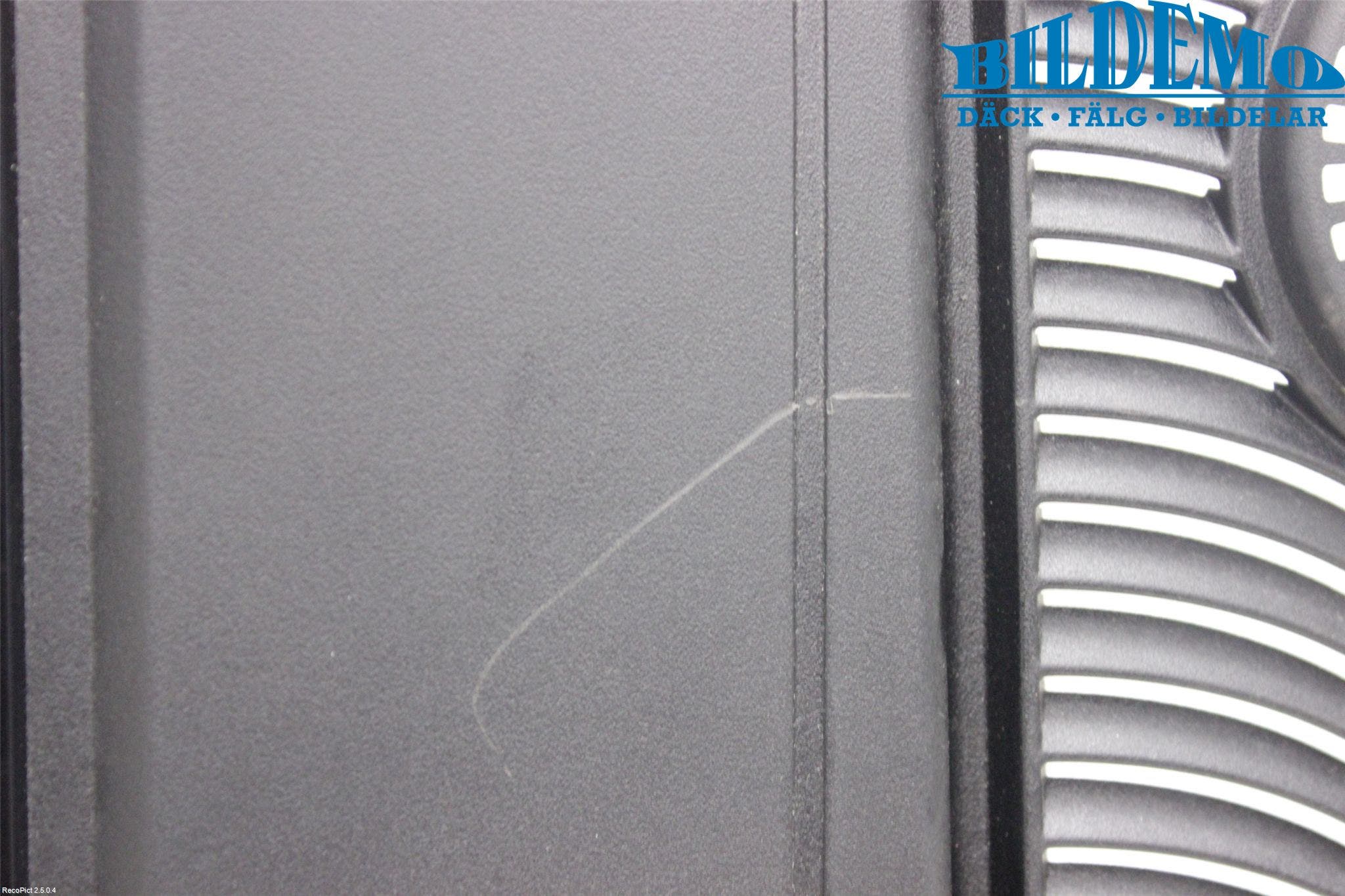 Mercedes-Benz MB C-KLASS (W204) 07-15 Motorkåpa