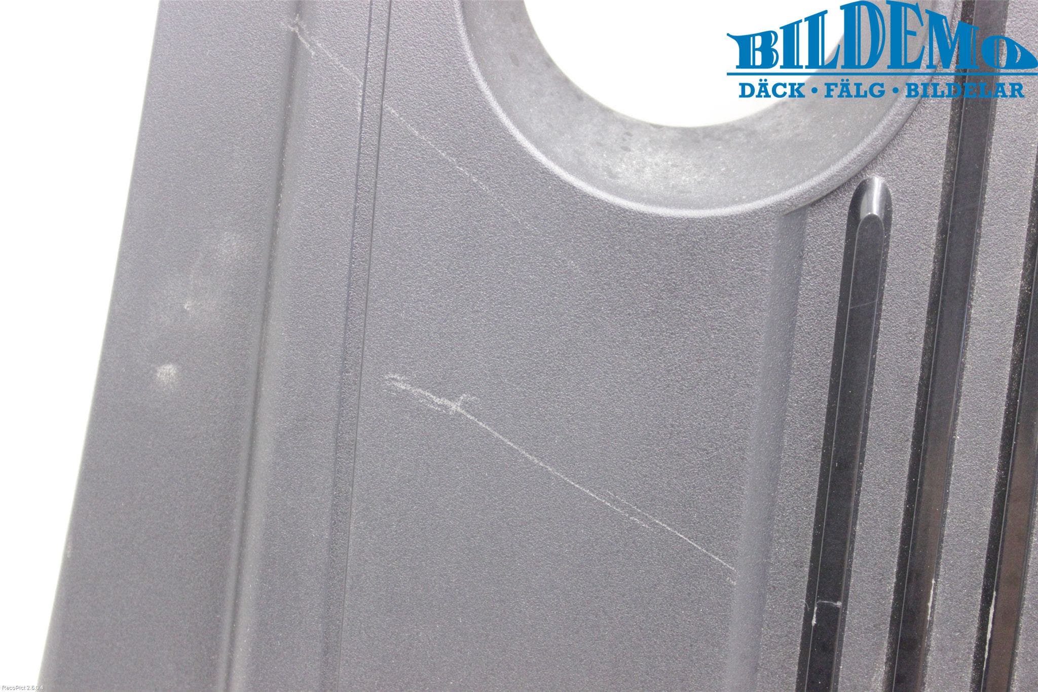 Mercedes-Benz MB C-KLASS (W204) 07-15 Motorkåpa