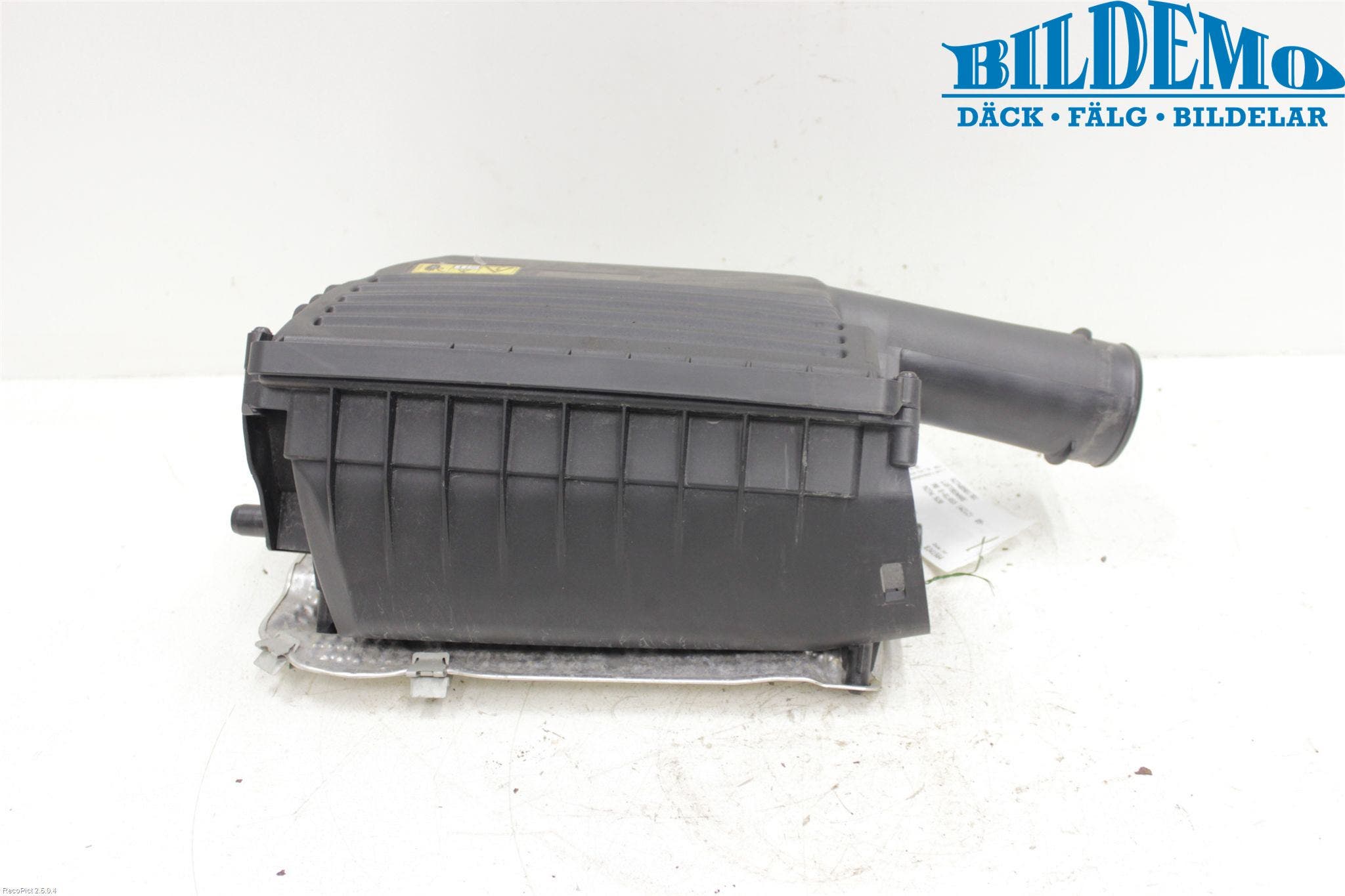 Mercedes-Benz MB E-KLASS (W212) 09-16 Luftrenare