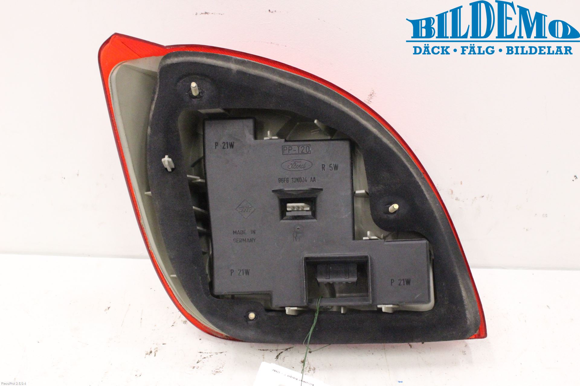 Ford FIESTA     96-99 Bakljus Höger