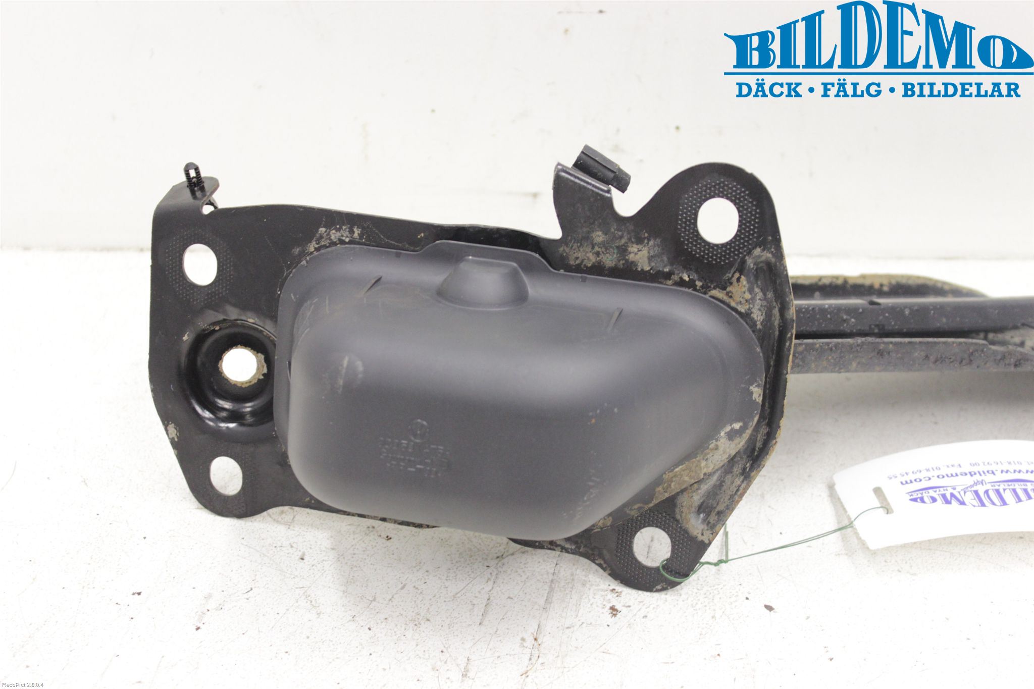 Volkswagen VW PASSAT 05-11 Bärarm Bak Vänster