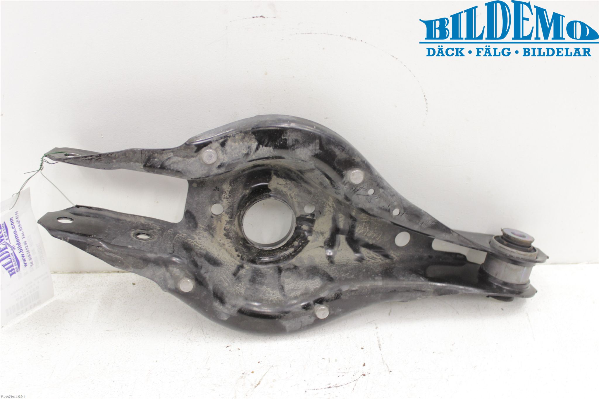BMW 3 F30/F31/F80 12-19 Bärarm Bak Höger