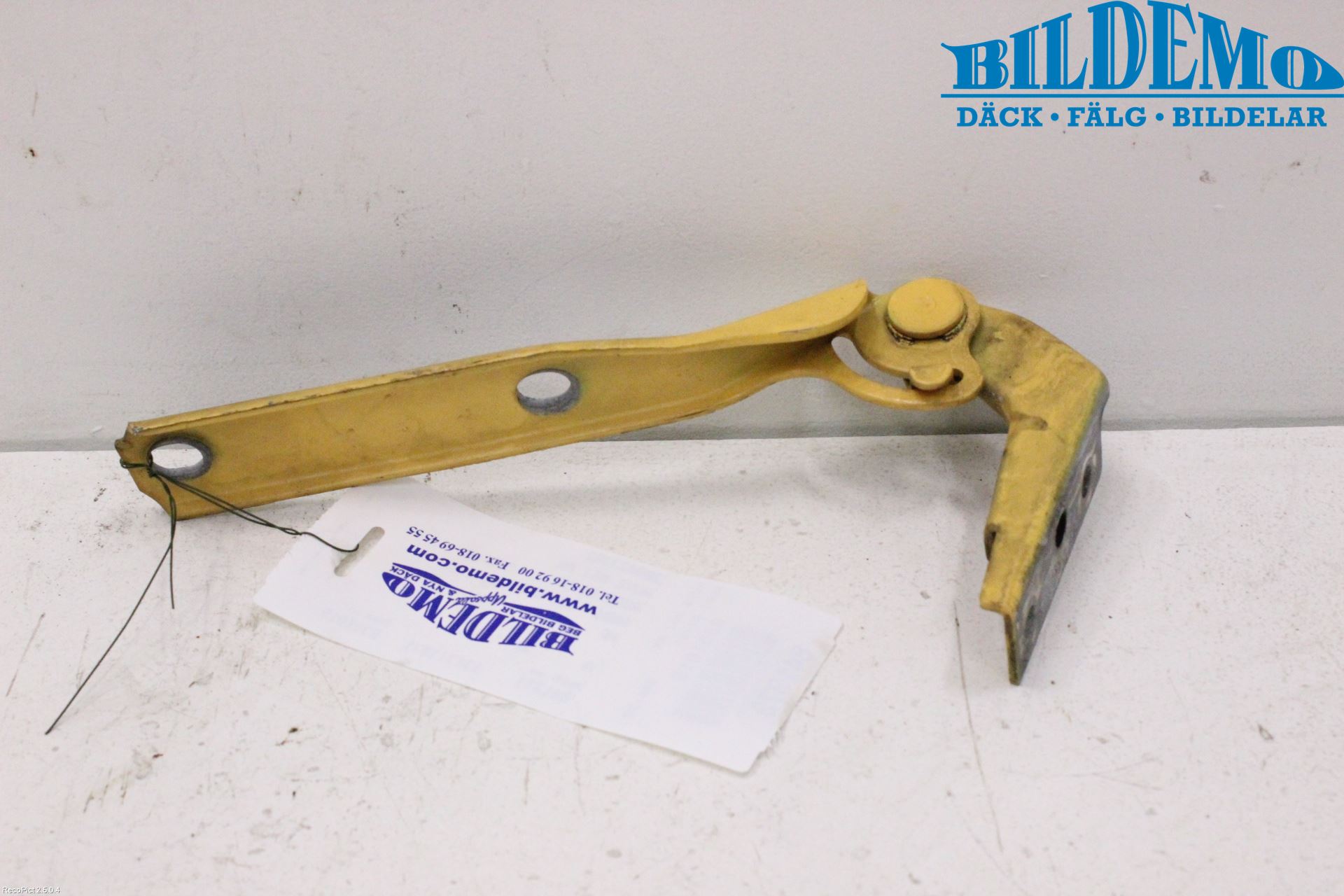 Audi A4/S4 99B-00 Huvgångjärn