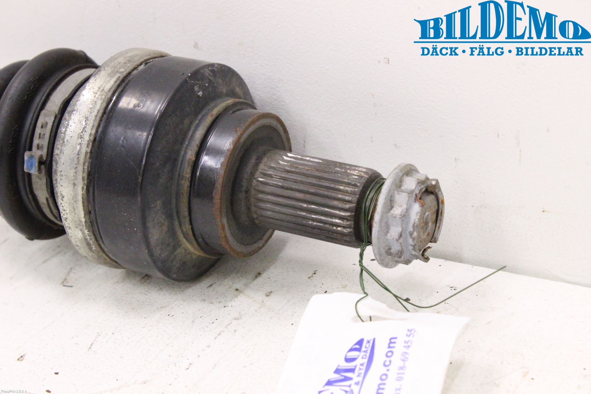 BMW 1 F20/F21 11-19 Drivaxel Bak Vänster