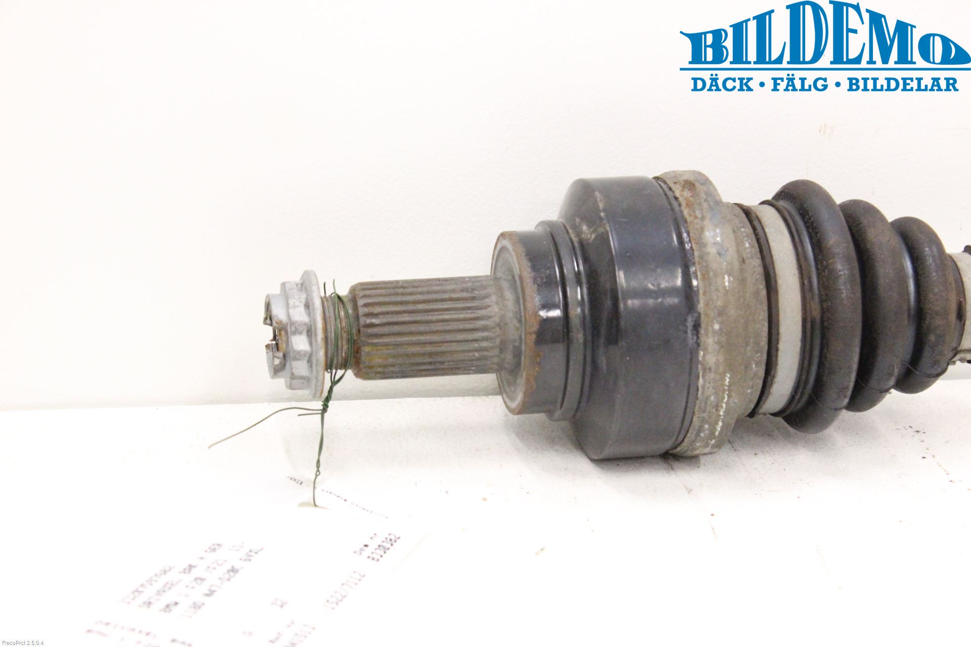 BMW 1 F20/F21 11-19 Drivaxel Bak Höger