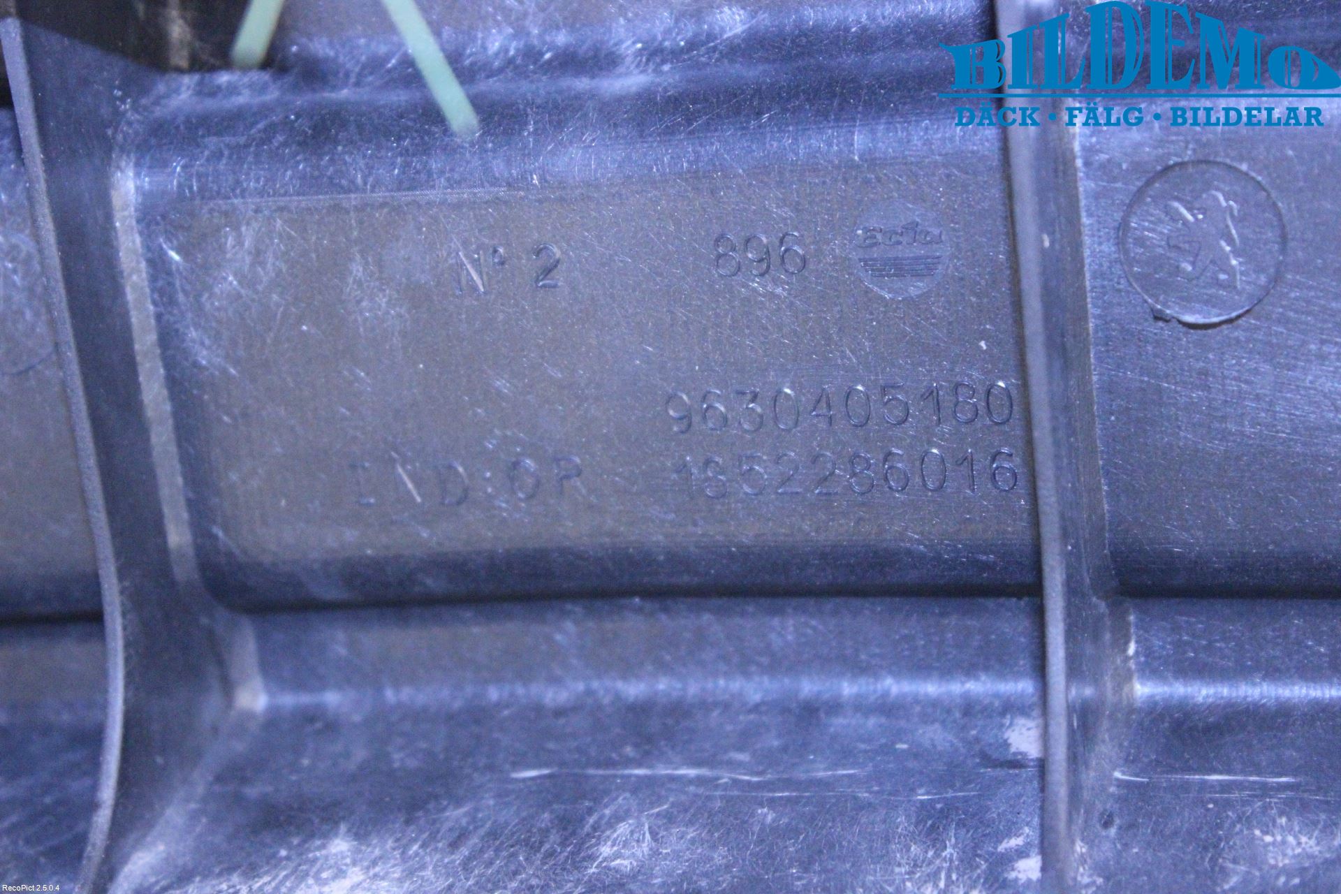 Peugeot 406     99-04 Stötfångar Deformelement Fram