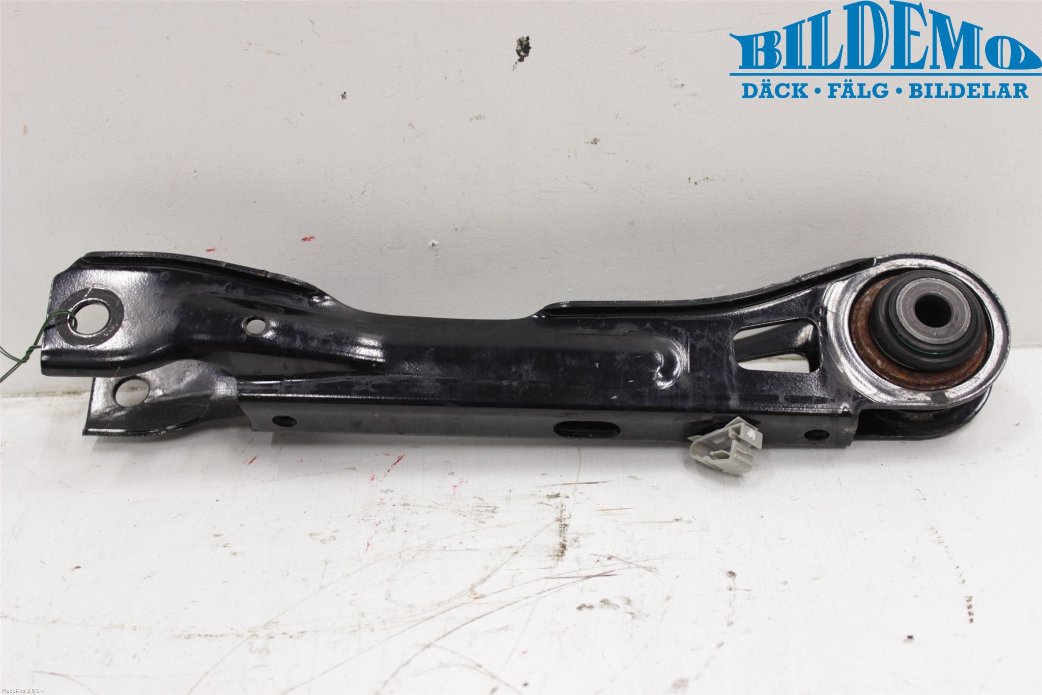 BMW X1 E84 10-15 Bärarm Bak Övre Höger