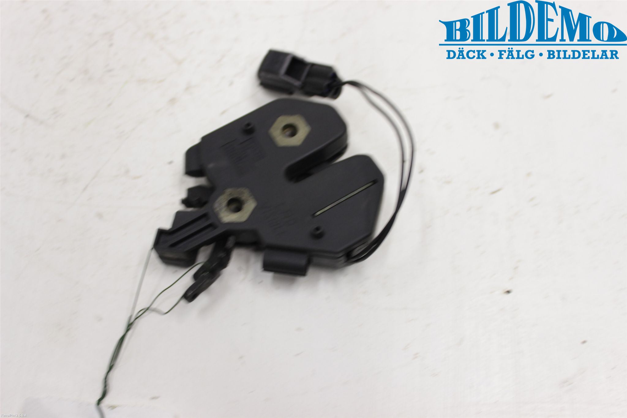 Volvo V70 00-04 Huvlås