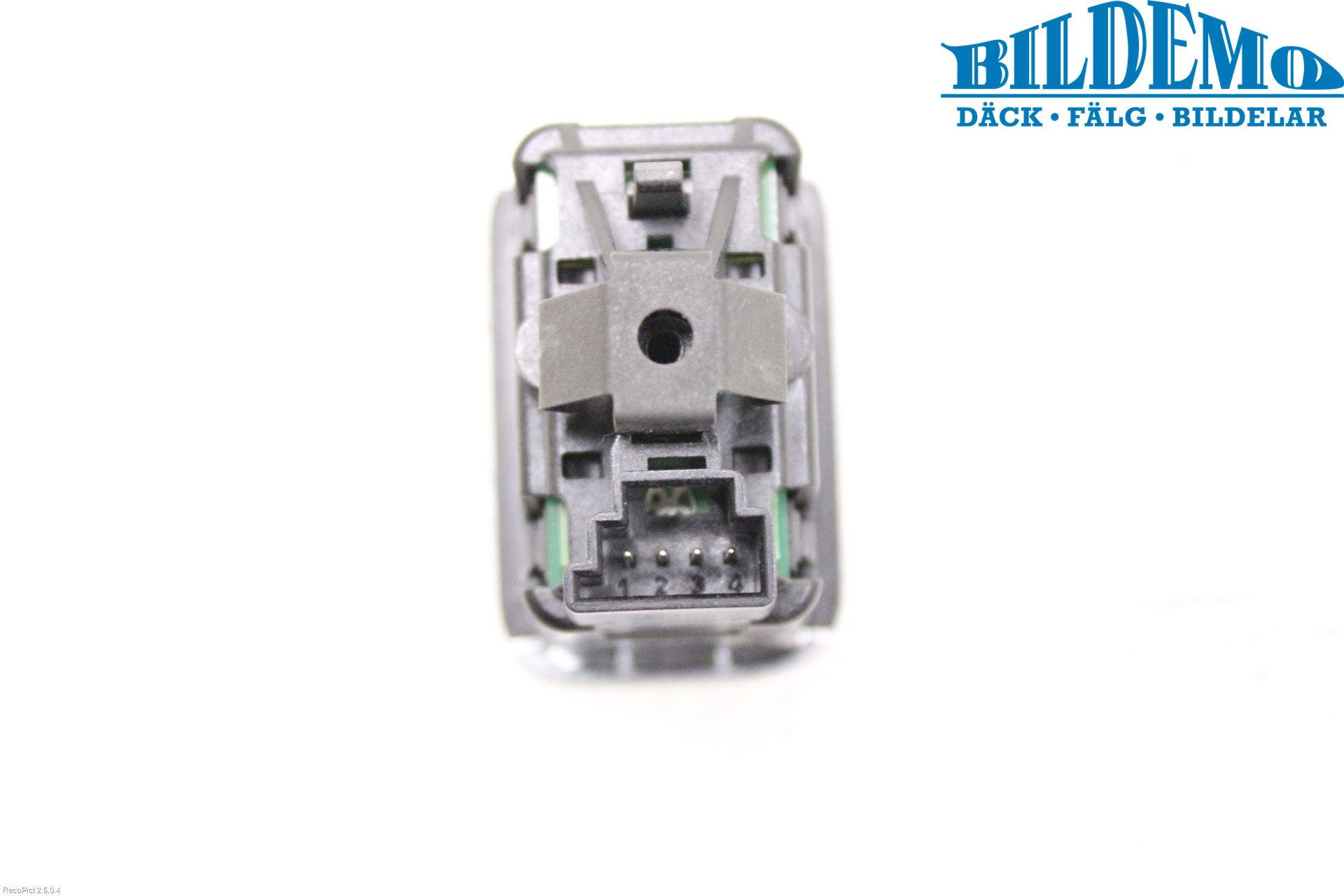 Mercedes-Benz MB E-KLASS (W212) 09-16 Strömställare Elhiss