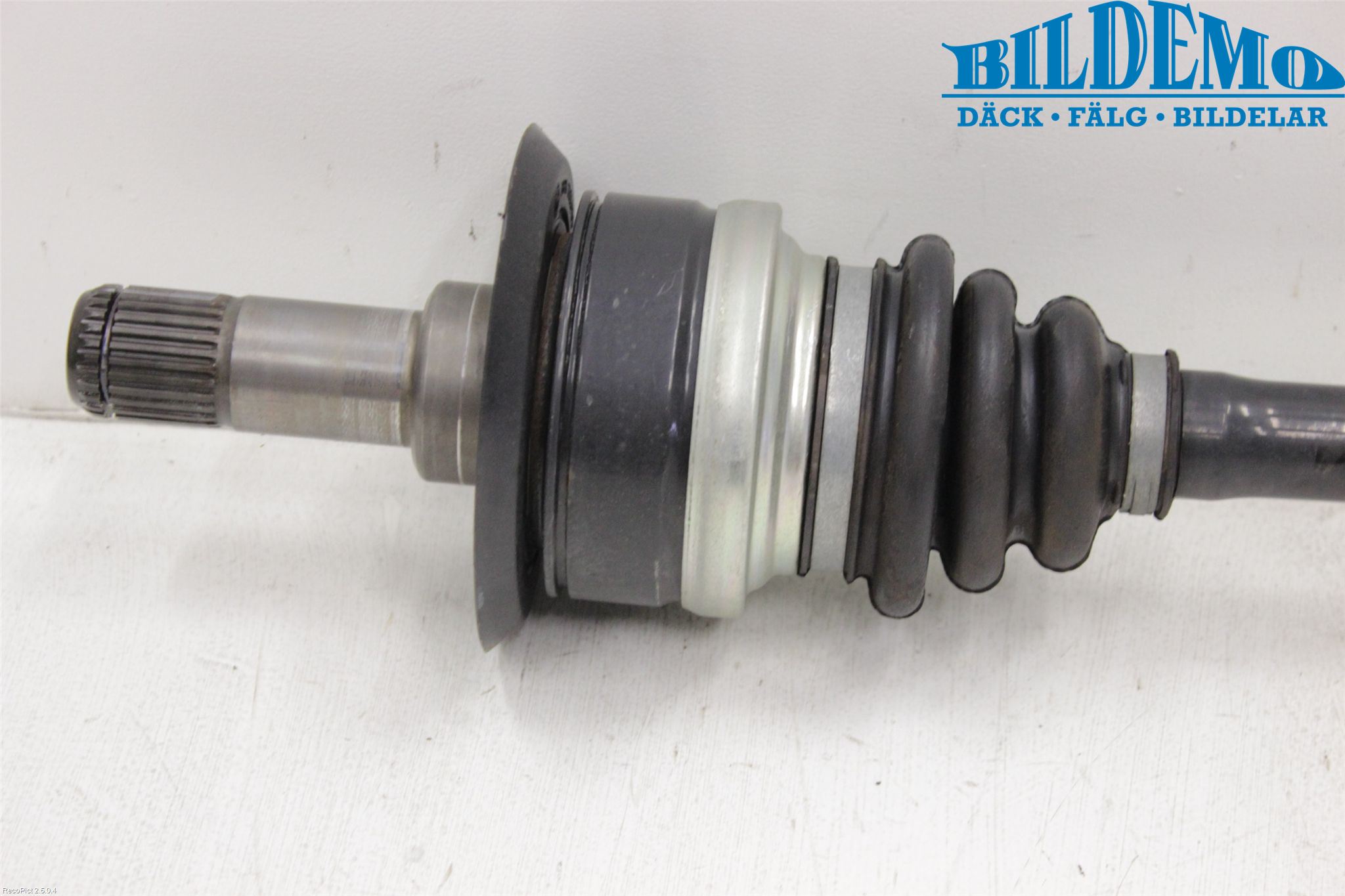 BMW 1 F20/F21 11-19 Drivaxel Bak Höger