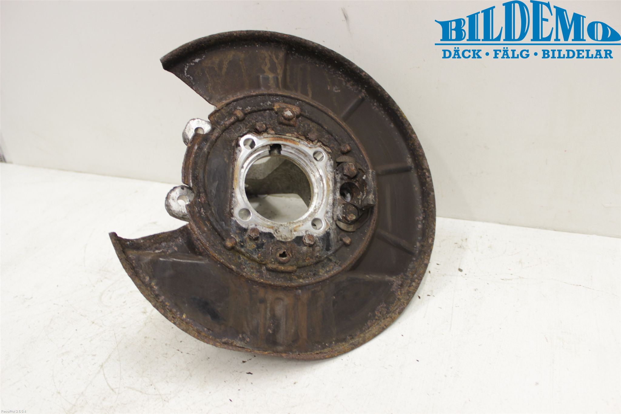 BMW X5 E53     99-06 Hjullagerhus-Spindel Hö B